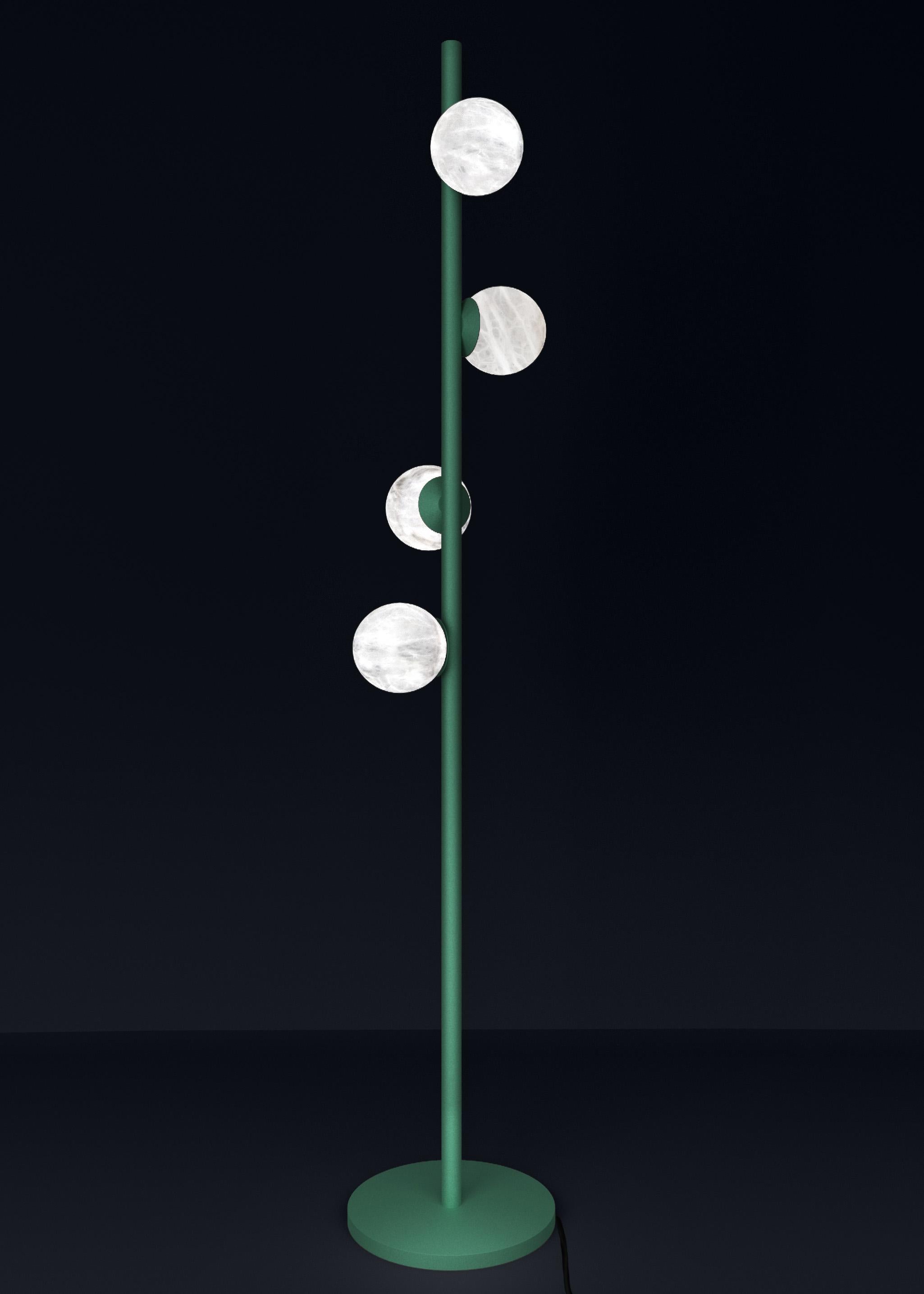 Ofione Freedom Green Metal Stehlampe aus grünem Metall von Alabastro Italiano
Abmessungen: T 50 x B 50 x H 170 cm.
MATERIALIEN: Weißer Alabaster und Metall.

Erhältlich in verschiedenen Ausführungen: Glänzendes Silber, Bronze, gebürstetes Messing,