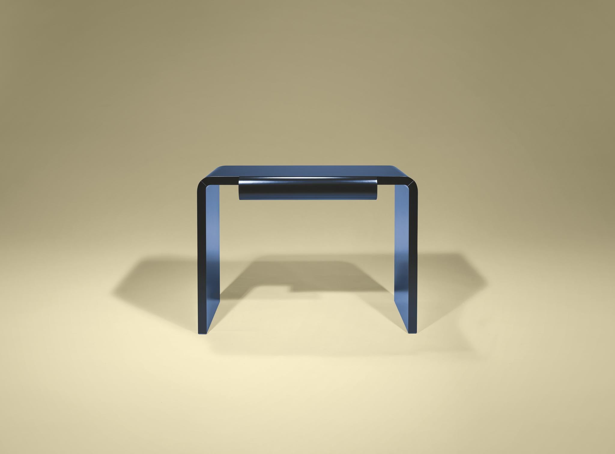 Console table in blue lacquer with one drawer.

Bespoke / customizable
Identical shapes with different sizes and finishings.
All RAL colors available. (Mate / half gloss / gloss).