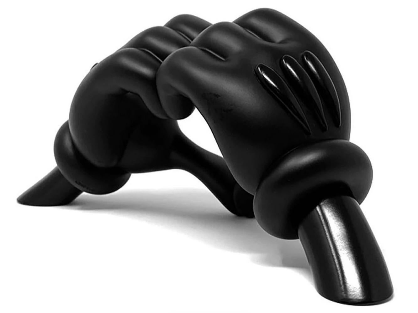 OG SLICK - Love Gloves Vinyl Figure Black - Edition of 500 For Sale 1