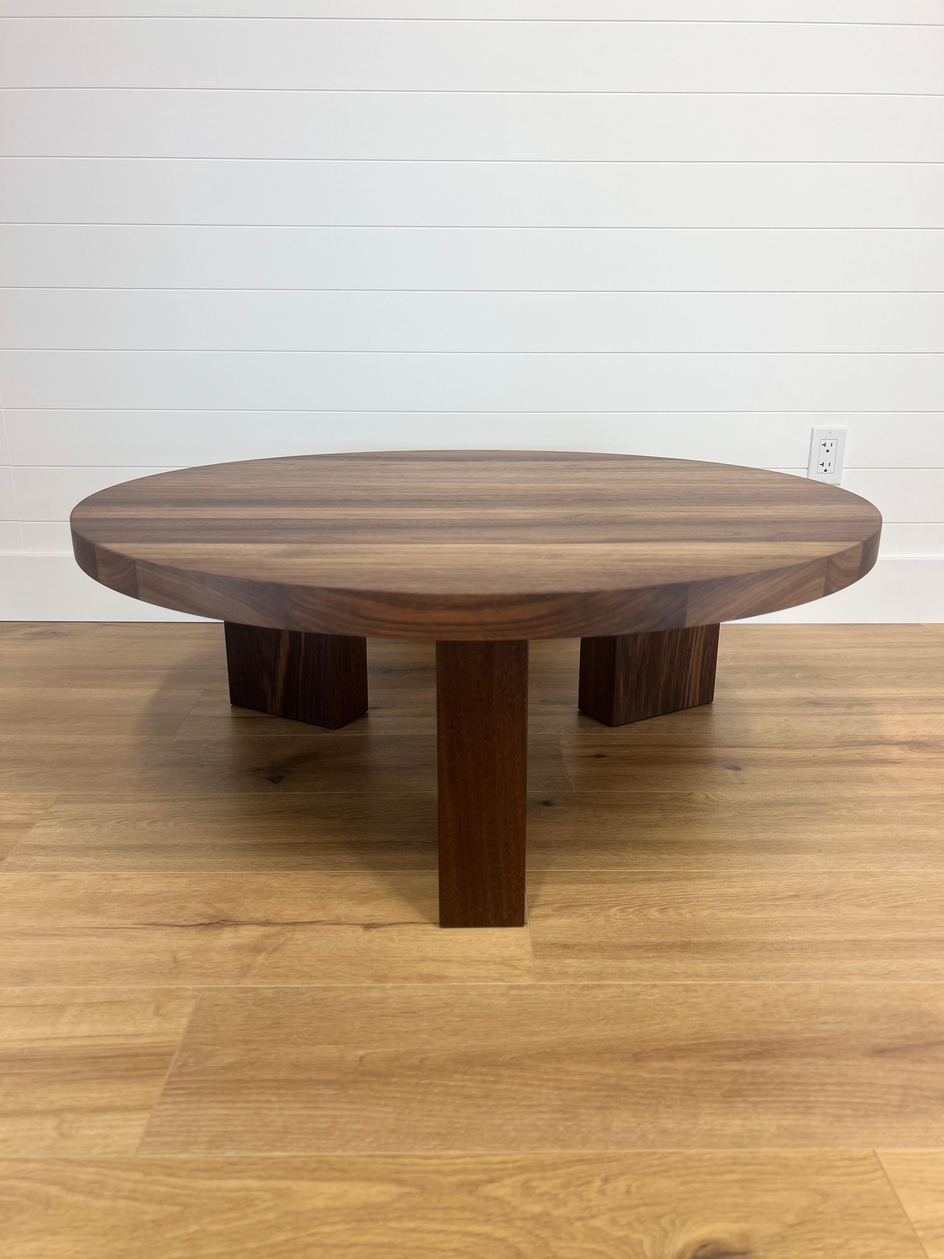 OG Walnut Coffee Table  In New Condition For Sale In Hermosa Beach, CA