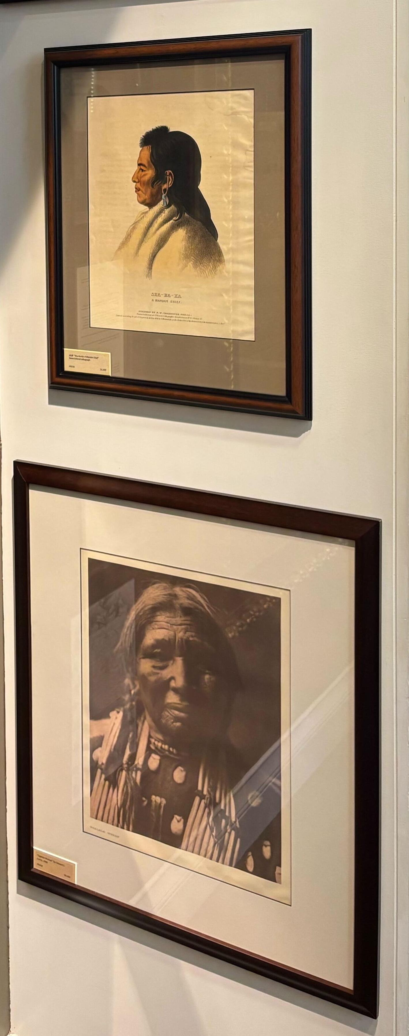 « Ogalala Woman » (Femmegalala) par Edward S. Curtis, 1908 en vente 2