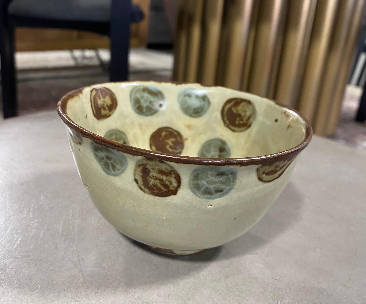 A spectacularly designed and beautifully made Chawan tea bowl dating back to the Edo period. This work is attributed to Ogata Kenzan who is widely considered to be Japan's most famous ceramic artist. 

Ogata Kenzan (also called Kenzan), whose