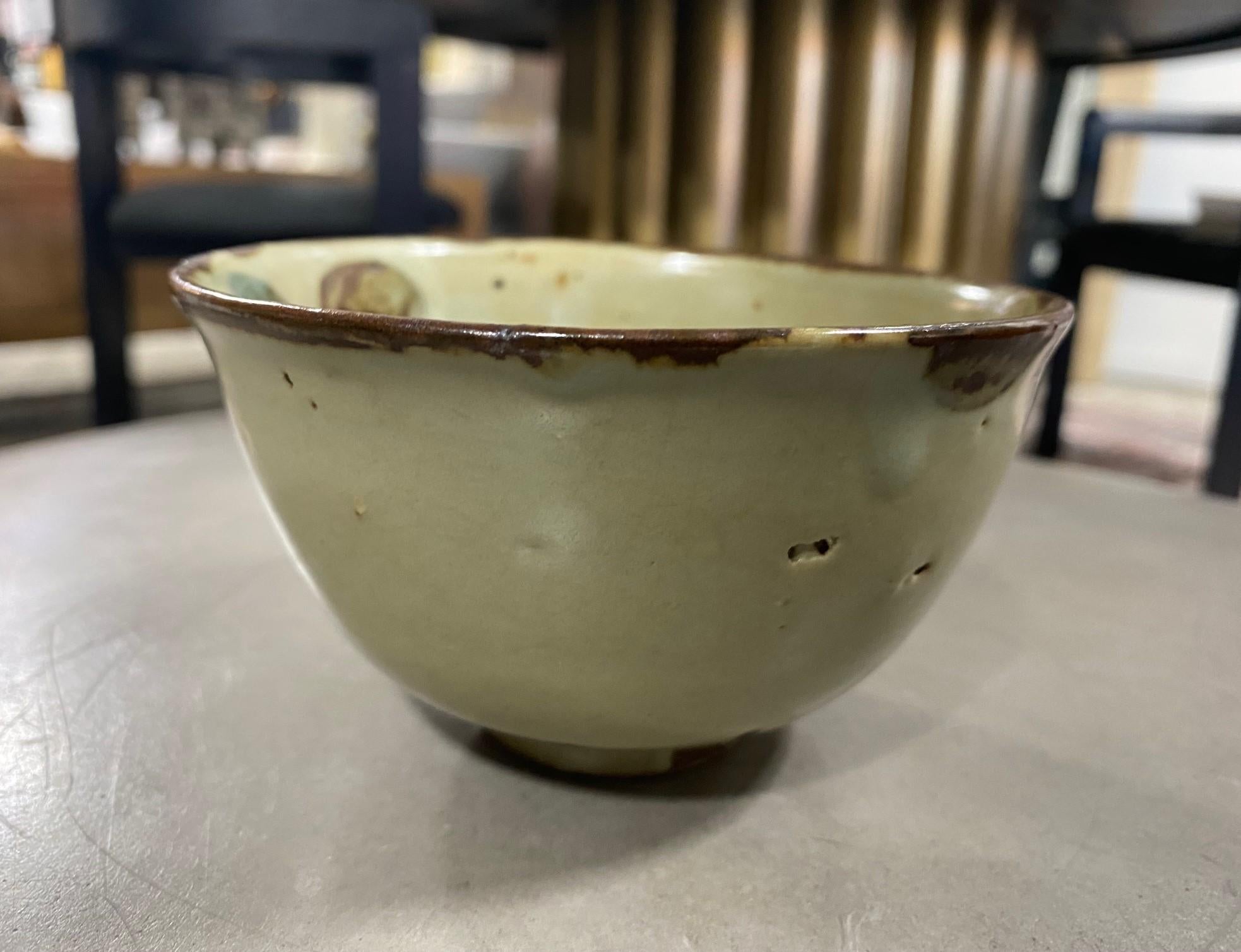 Ogata Kenzan, signierte japanische Teeschale aus Keramik aus der asiatischen Edo-Periode, Chawan im Angebot 1