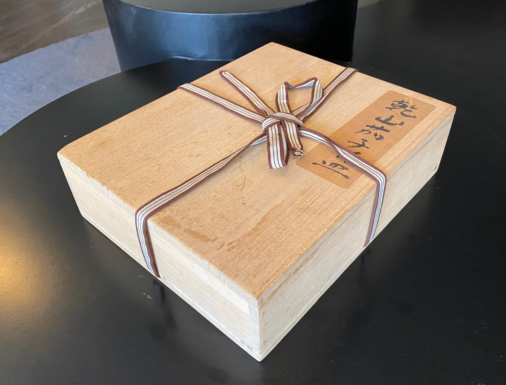 Ogata Kenzan Bandeja de cerámica japonesa Edo pintada a mano Plato de té con caja en venta 11