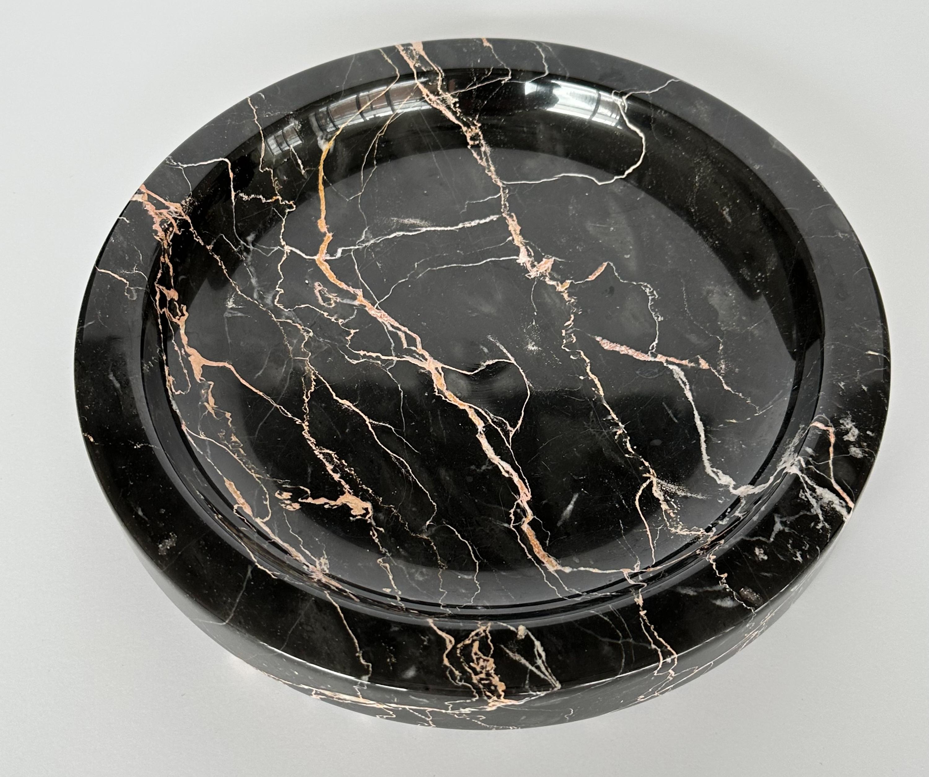 Late 20th Century Oggetti Black Marble Modern Low Bowl / Vide Poche