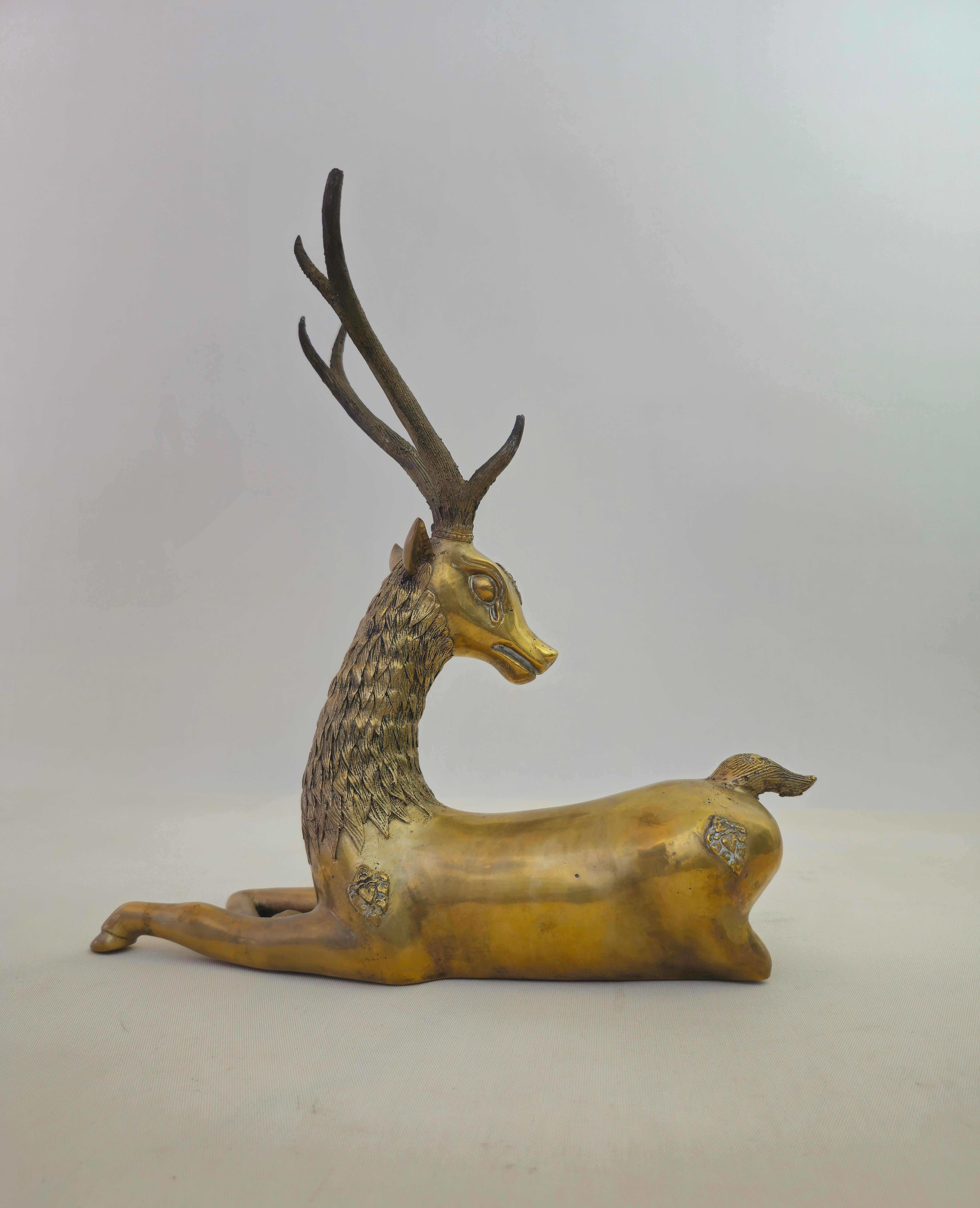 20th Century Oggetto decorativo Sculture di animali Cervo Ottone Hollywood Regency Anni '60