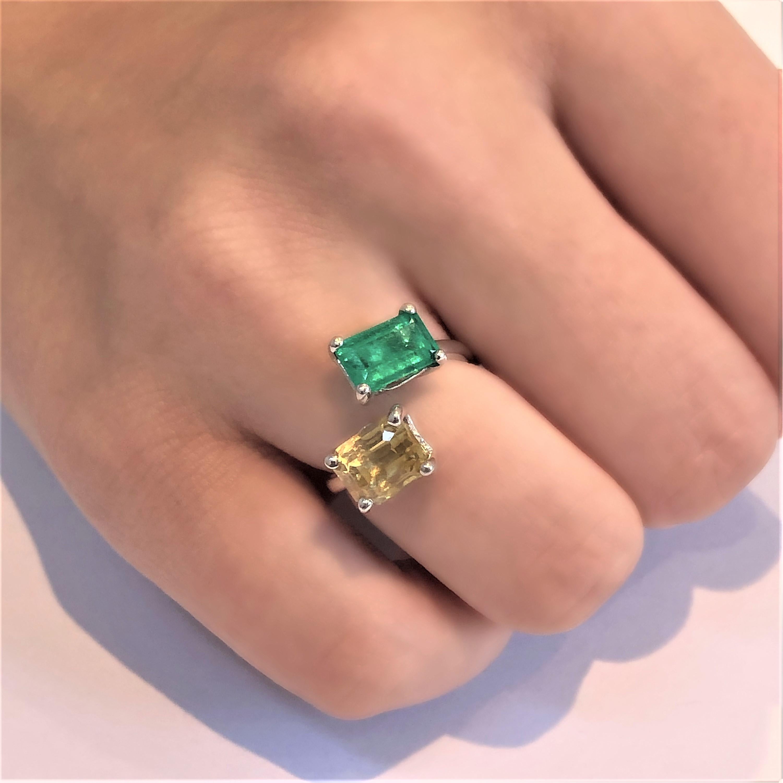 EC Emerald and Yellow Sapphire Open Shank Cocktail Ring Weighing 4.11 Carat In New Condition In New York, NY