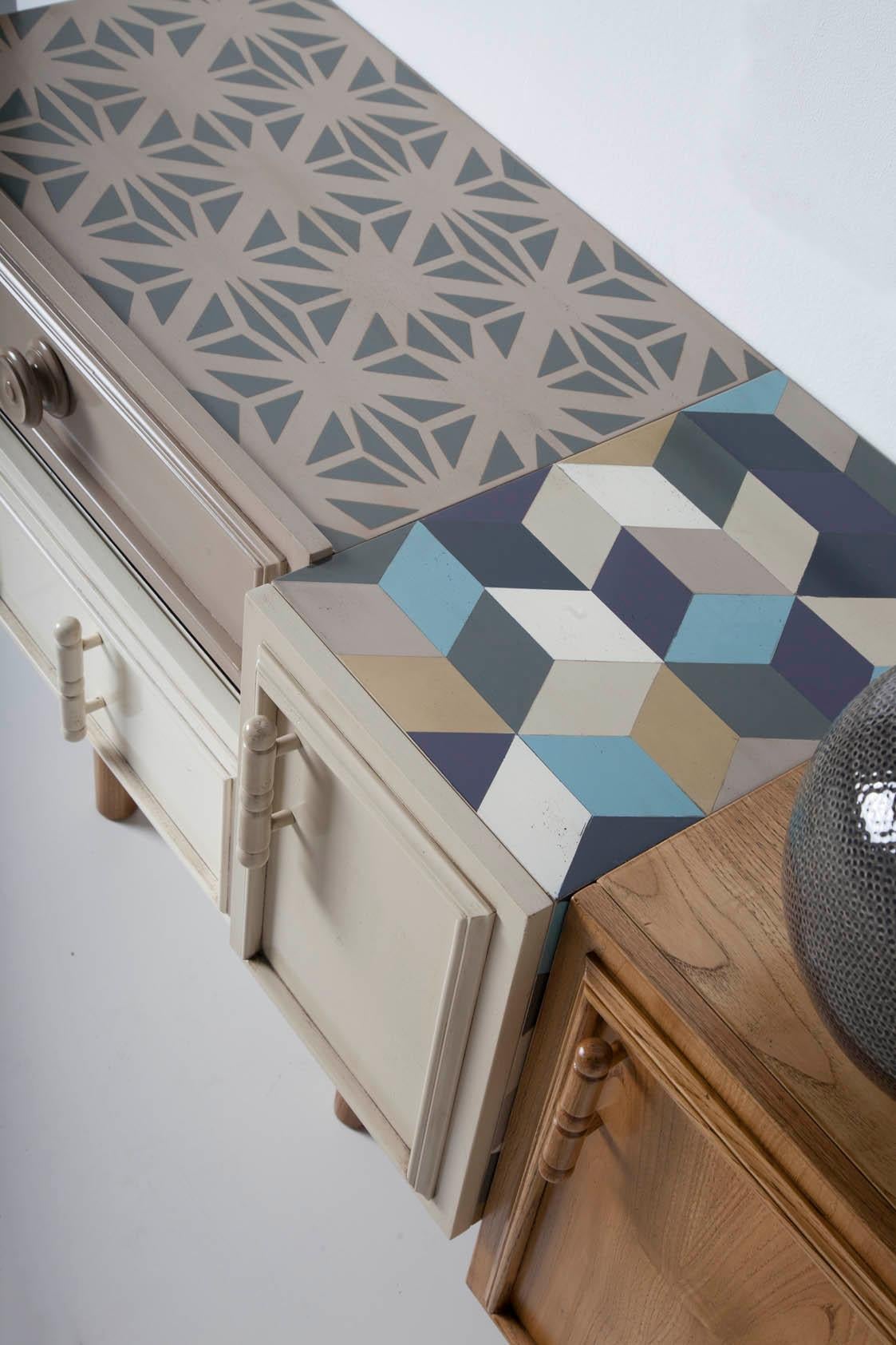 Postmoderne Buffet Oh Lola, trois portes et deux tiroirs, par Lola Glamour en vente