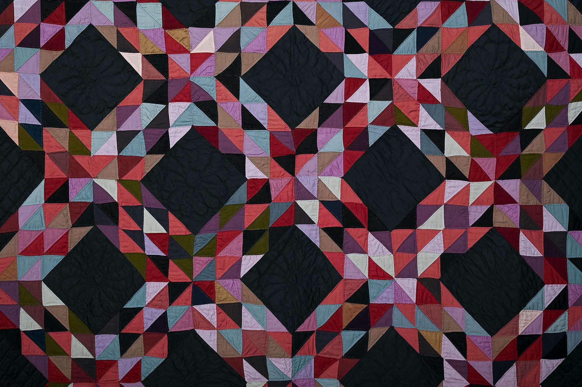 Country Ohio Amish Quilts Vagues de l'océan en vente