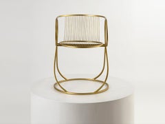 Chaise OHIO du Studio Namit Khanna