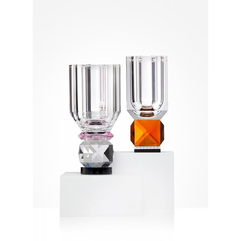 Ohio crystal vase, hand-sculpted contemporary crystal
Decorative vase
Hand-sculpted in crystal
Measures: W 11, H 25.8, D 11 cm.

The sculptural and masculine reflections Copenhagen Ohio vase is designed with a vision, uniting art, functionality