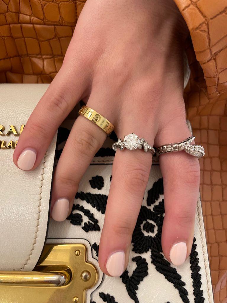 En vente :  Bague en platine à diamant rond de 1,60ct avec nœuds de diamants pavés 11