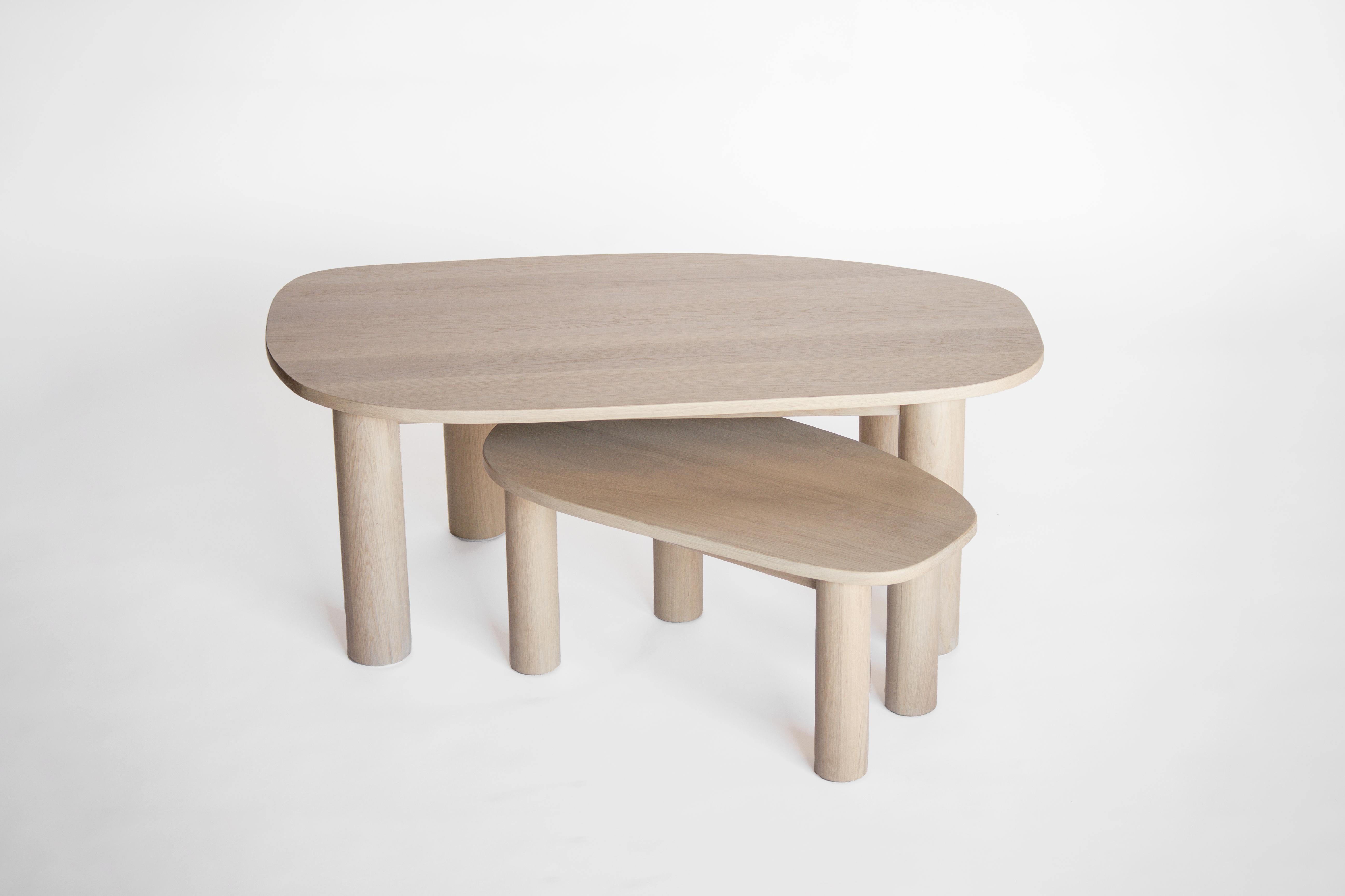 Menuiserie Table basse Ohm 81,28 cm par Sun at Six, table basse couleur chair en bois en vente