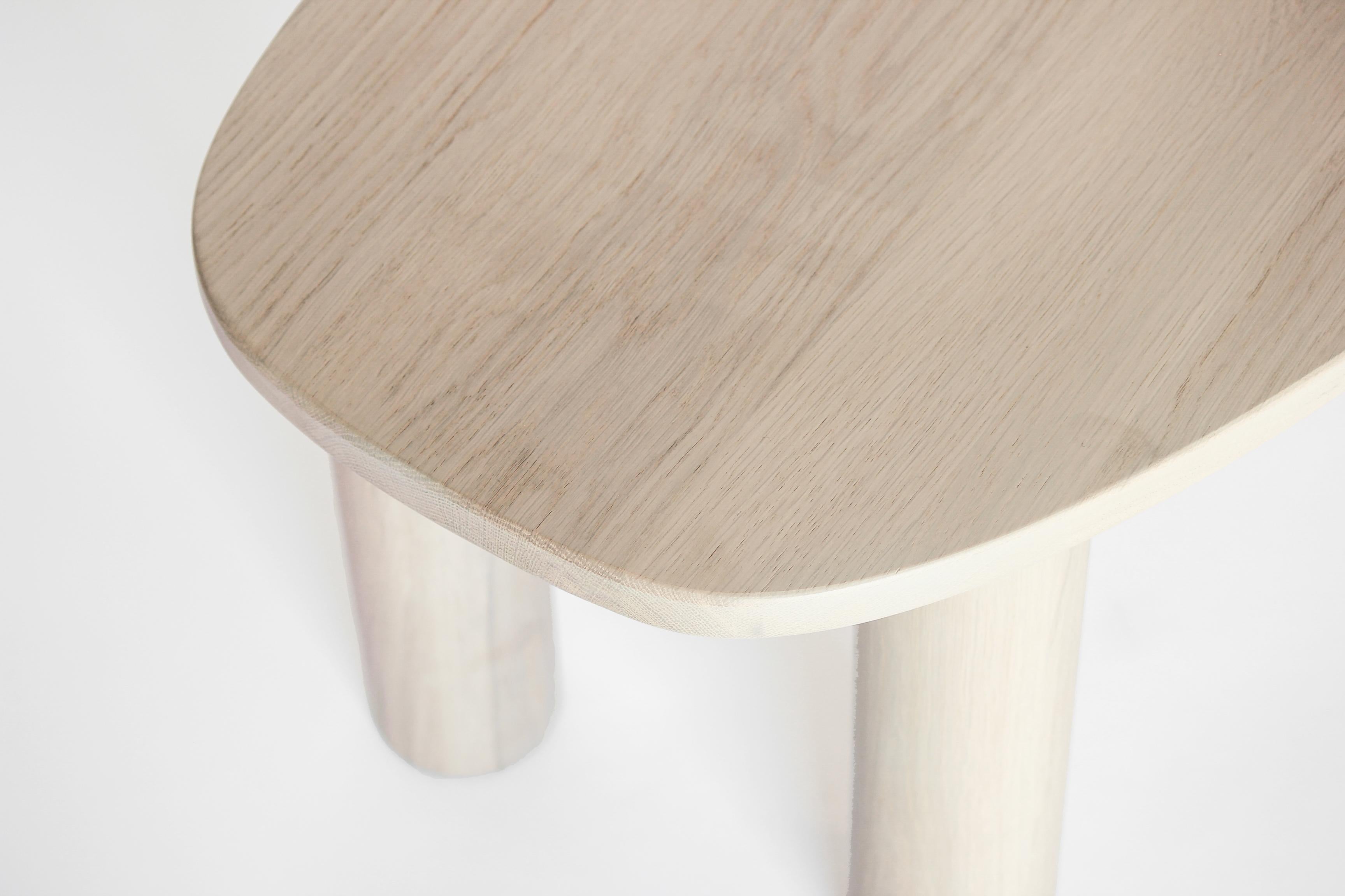 Minimaliste Table basse Ohm 122 cm par Sun at Six, table basse couleur chair en bois en vente