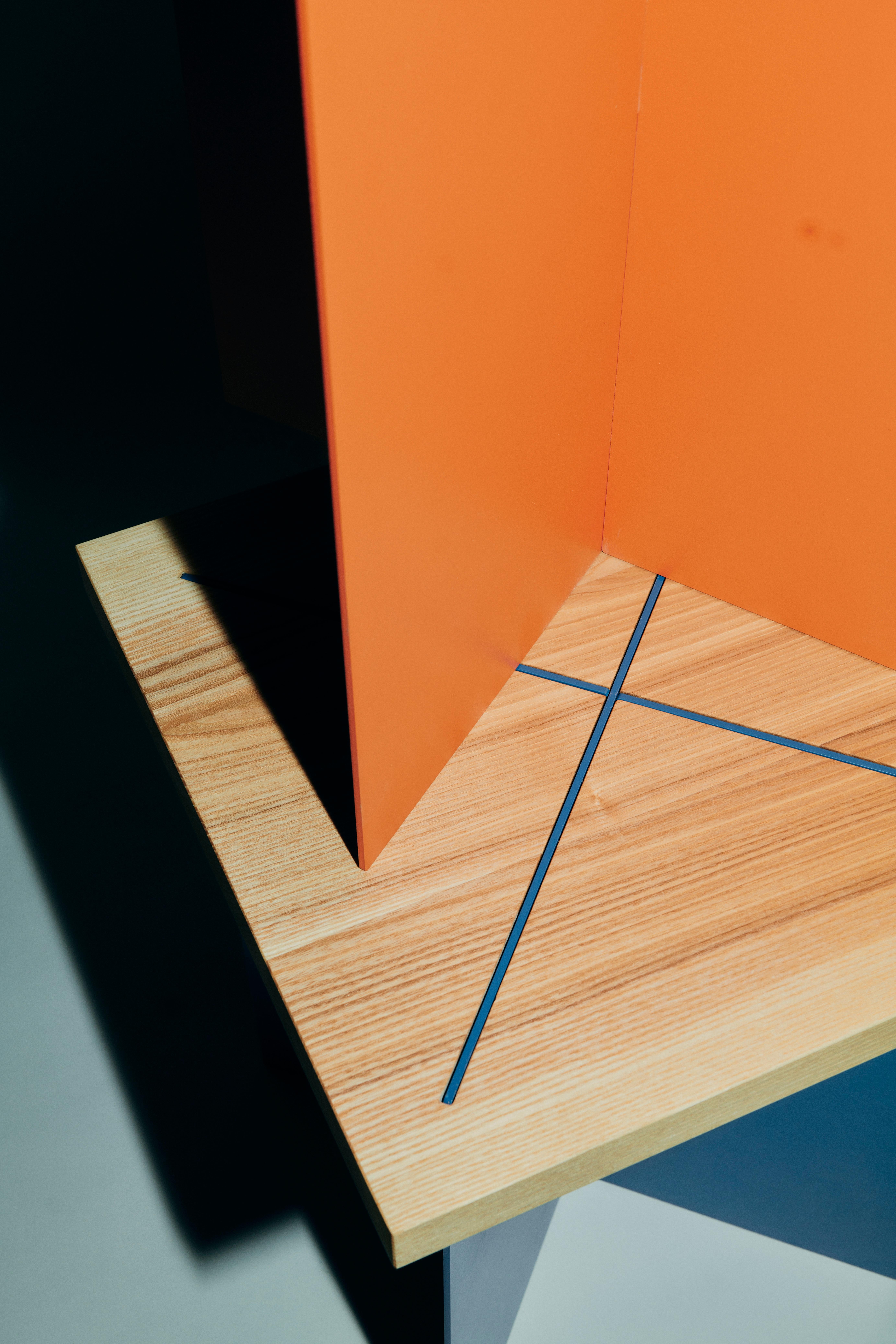 Banco Ohus de madera de fresno y acero azul brillante by Heilig Objects en venta 3