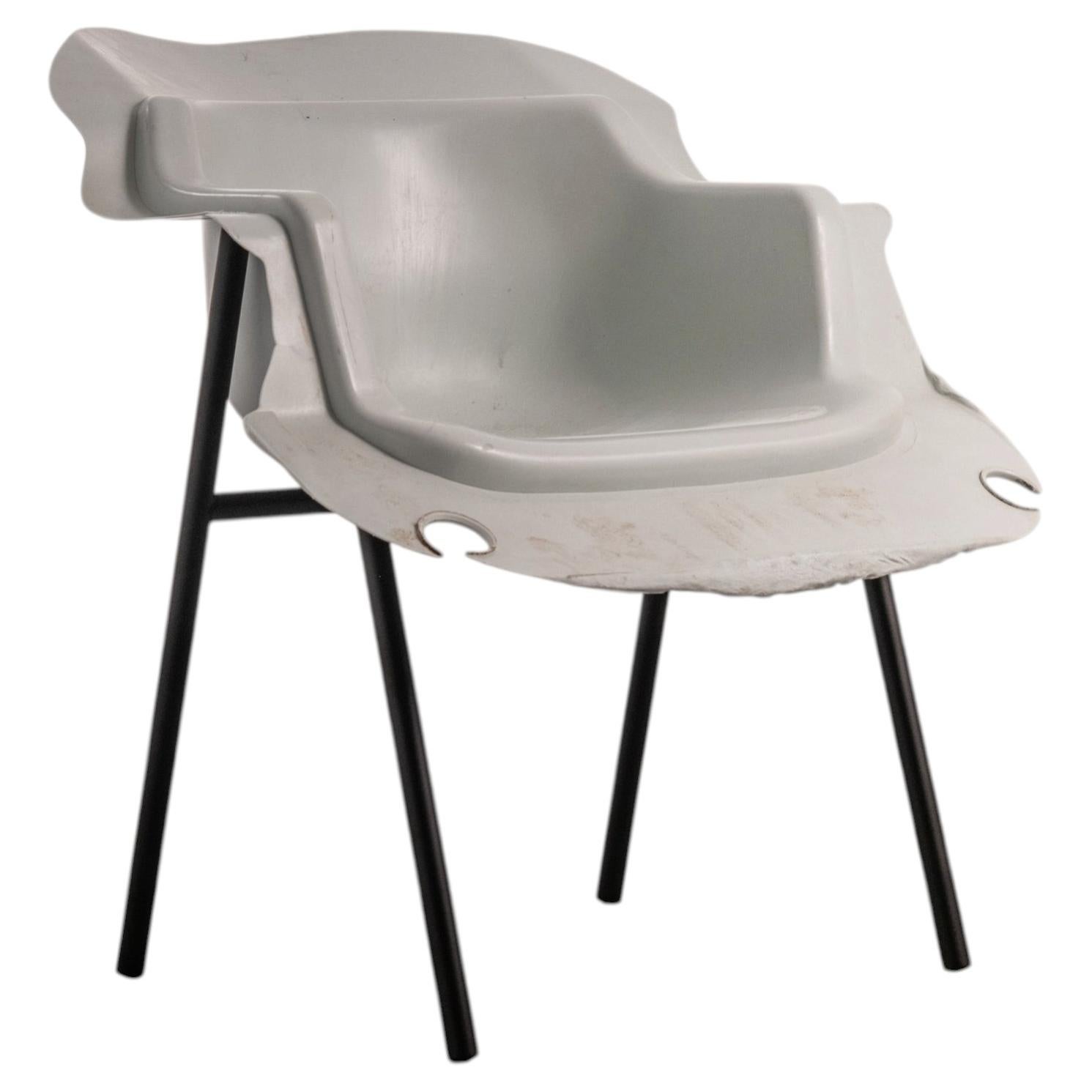 Oiko Design Office BL06 Armchair, Black Recycled Plastic, Modern Style For Sale
