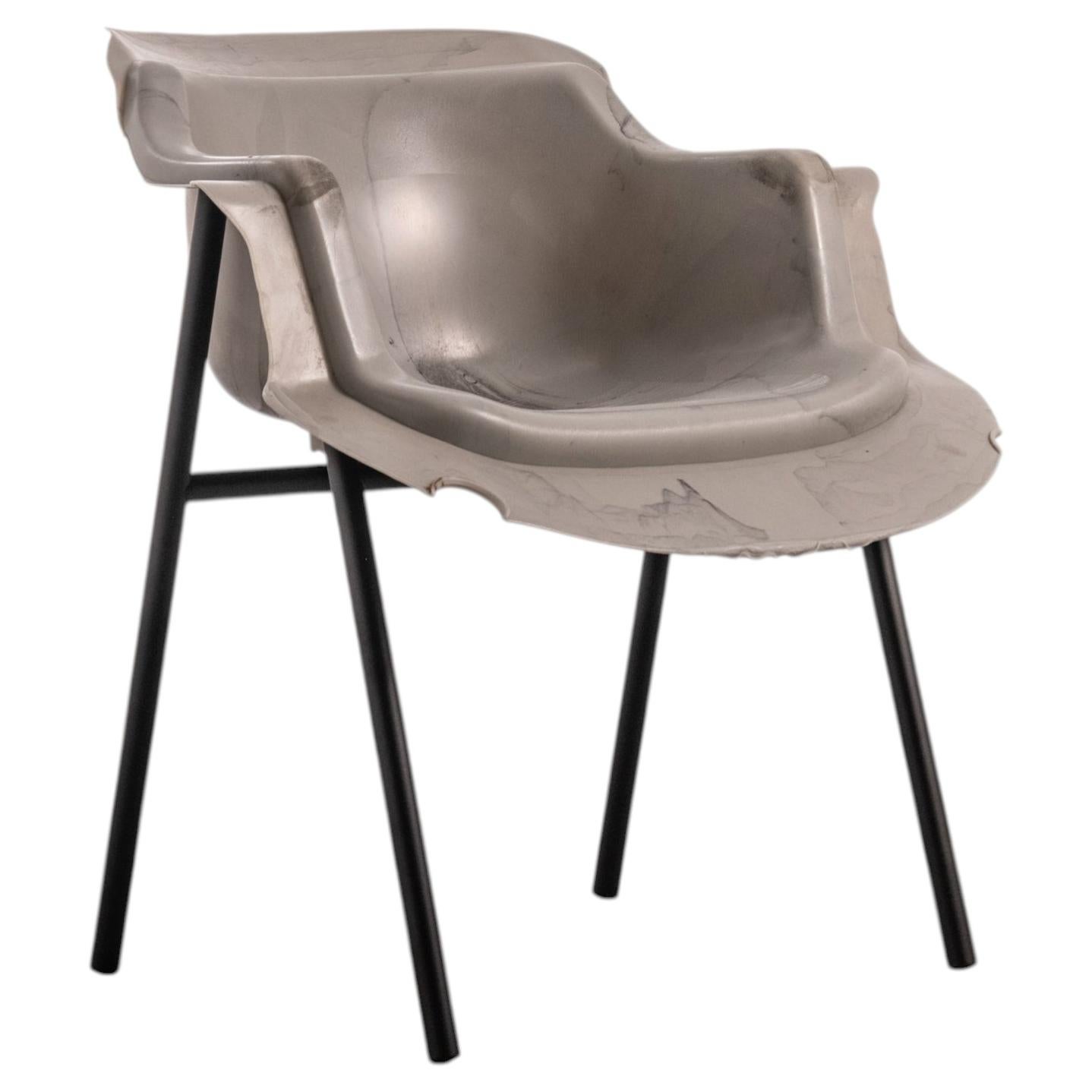Oiko Design Office GR02 Armchair, Black Recycled Plastic, Modern Style For Sale