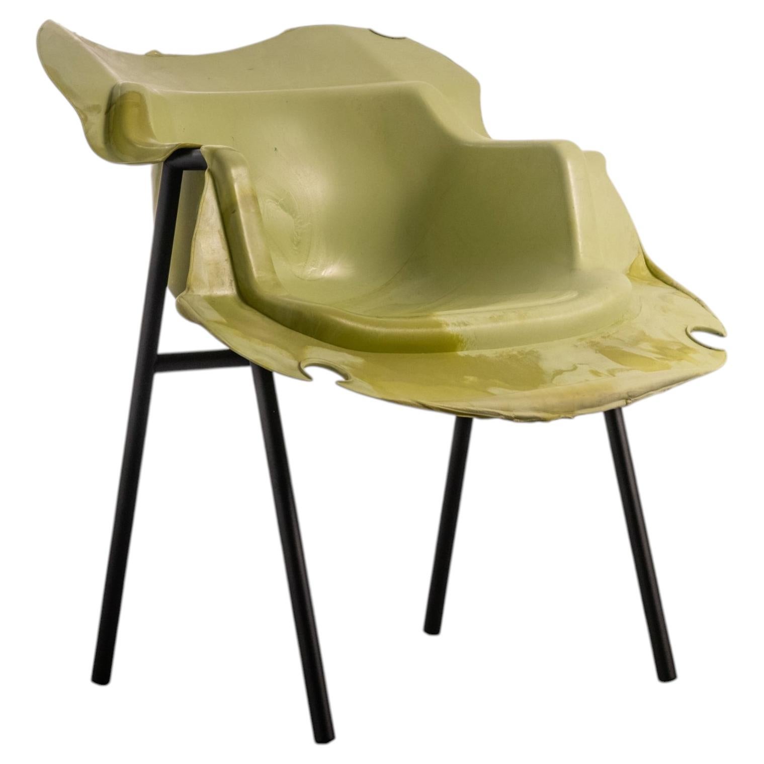 Oiko Design Office VE02 Armchair, Black Recycled Plastic, Modern Style