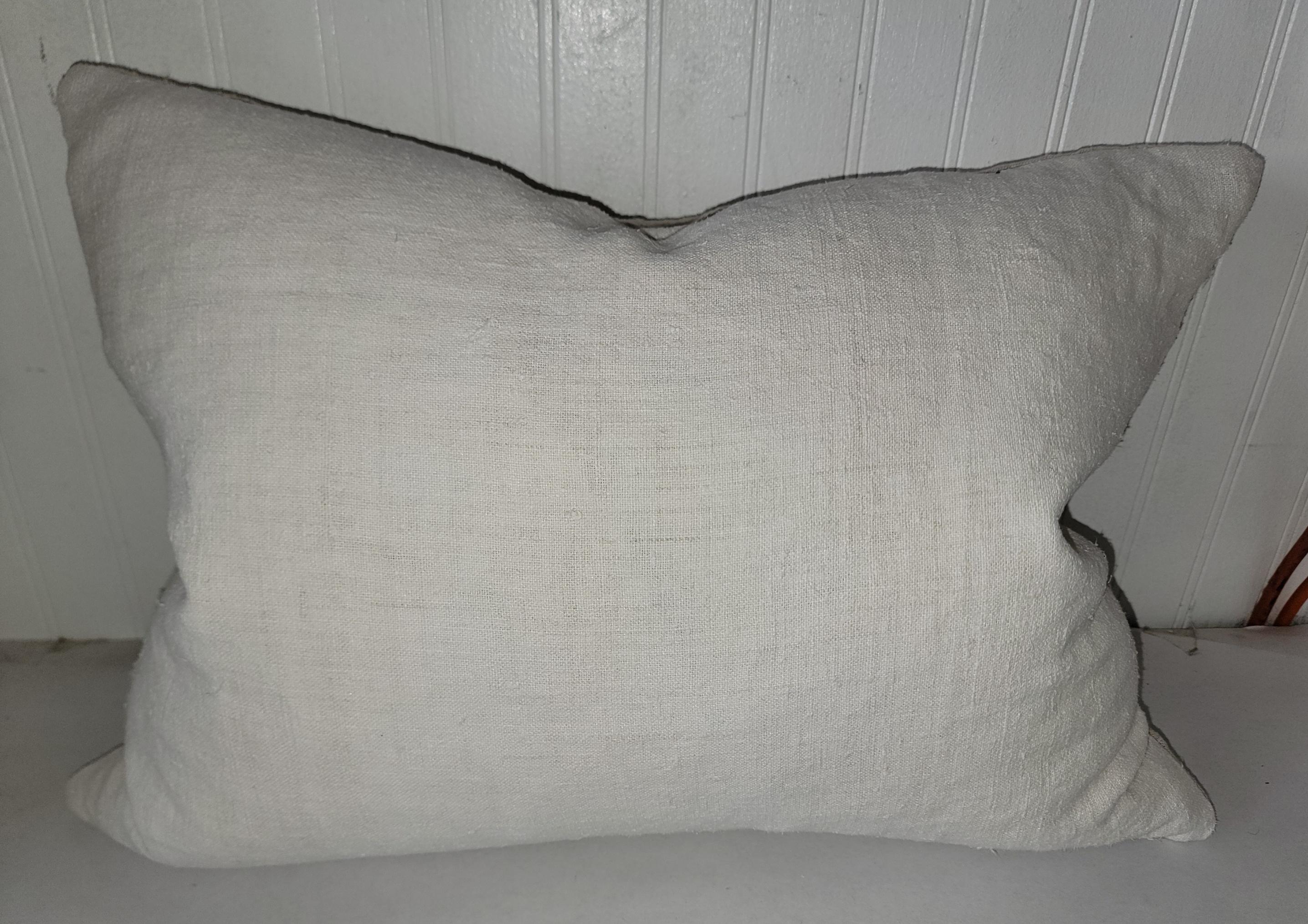 Oil Cloth Flag over Linen Pillow In condizioni buone in vendita a Los Angeles, CA