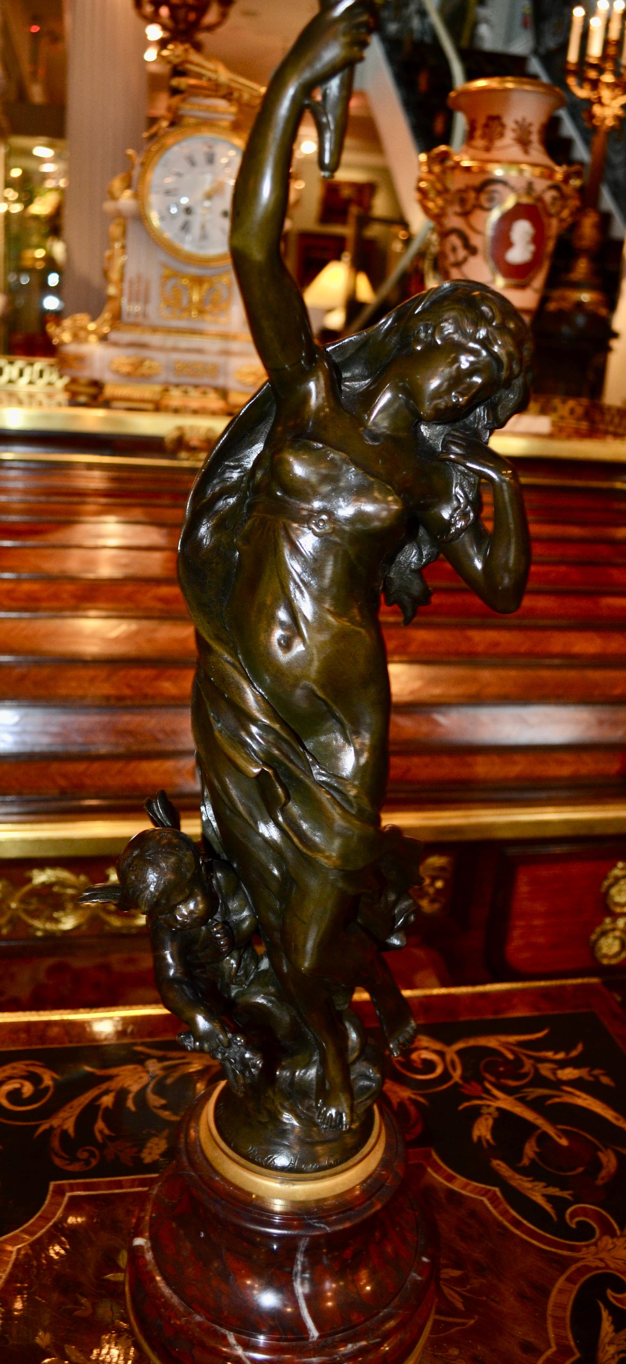  Lampe à l'huile représentant une statue en bronze de Mathurin Moreau  a Nymphe et Putto   en vente 9
