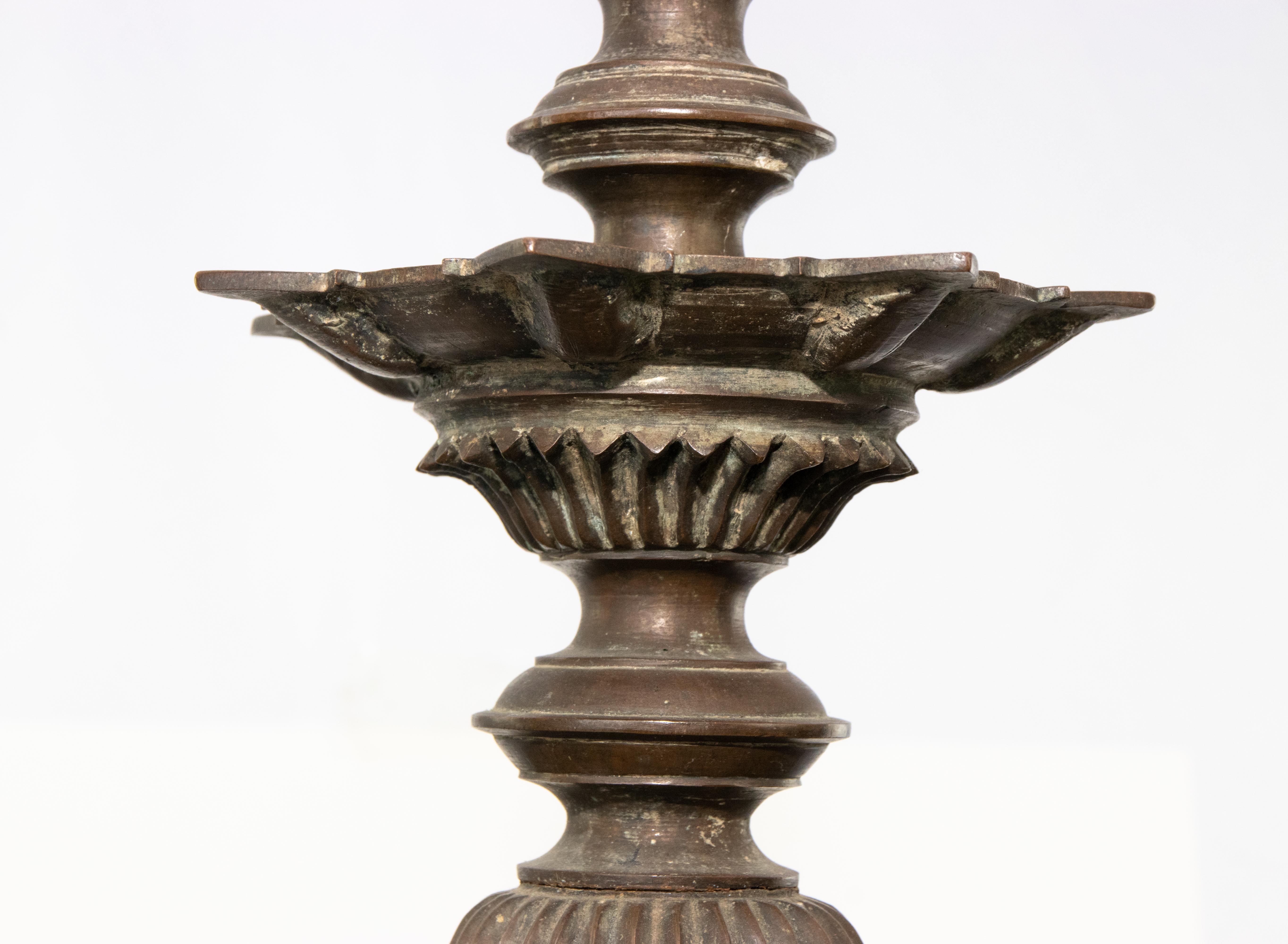 Indonesian Oil Lamp in Bronze of Aceh, North Sumatra For Sale