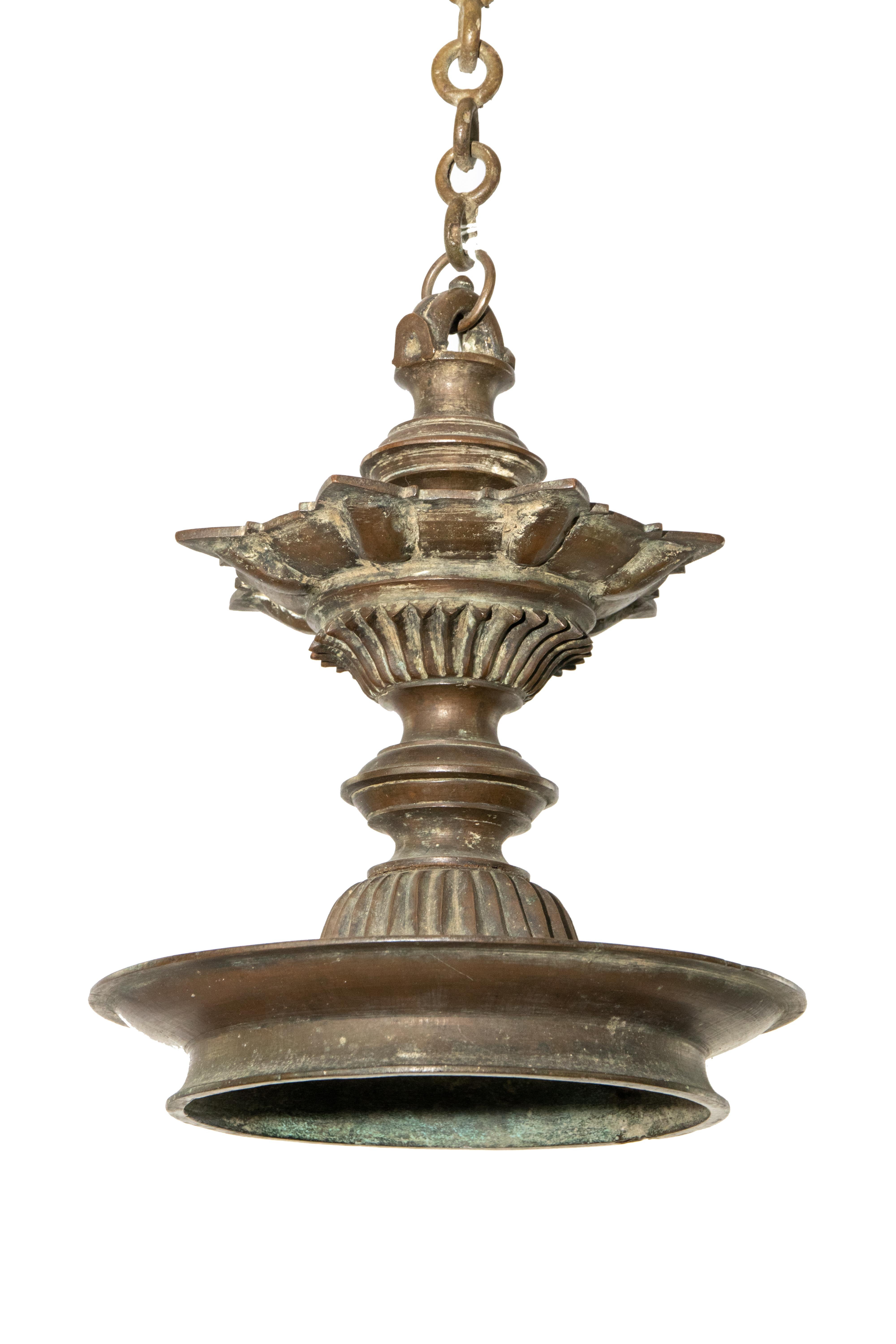 20th Century Oil Lamp in Bronze of Aceh, North Sumatra For Sale