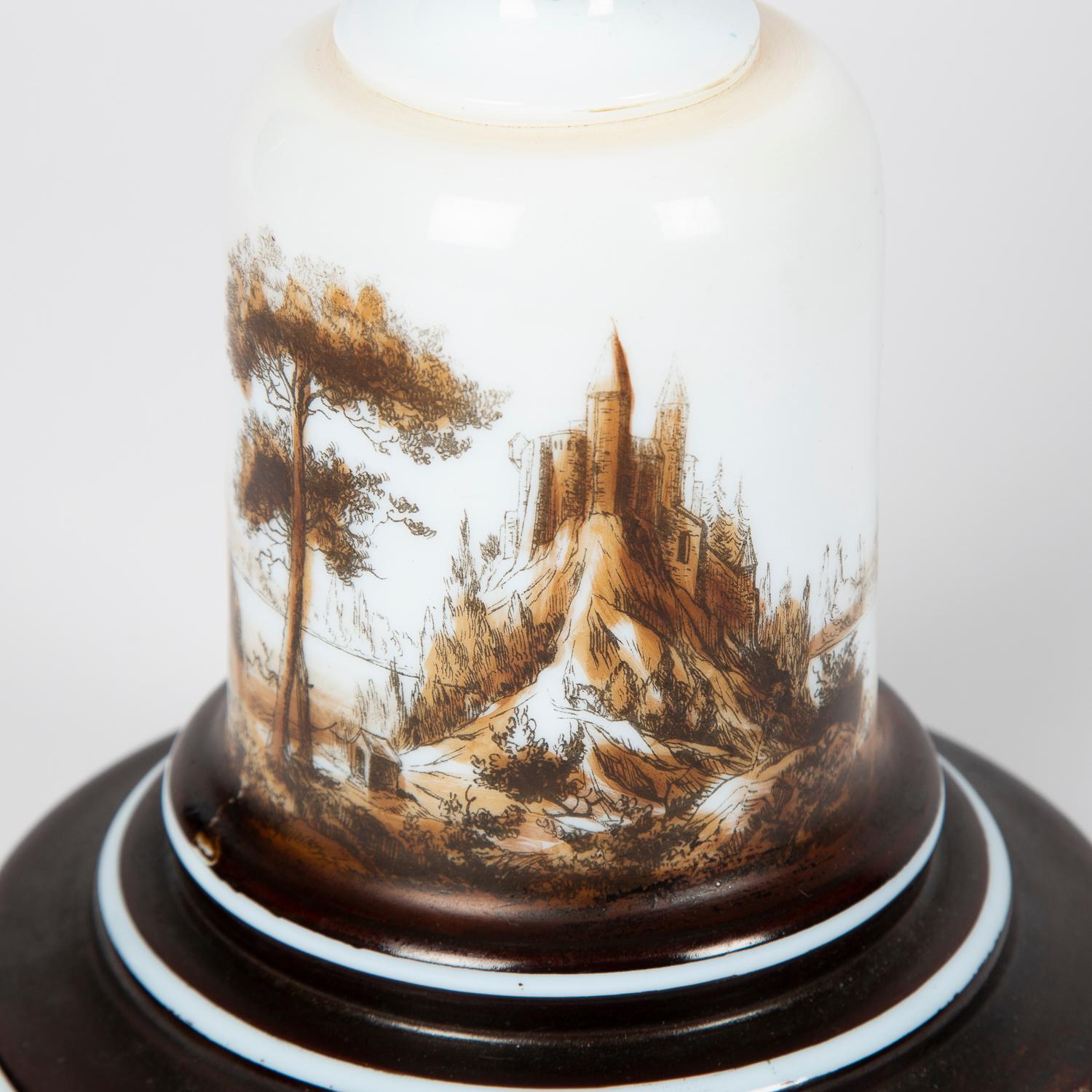 Lampe à huile avec abat-jour en forme de globe d'éclairage, vers 1885 en vente 5