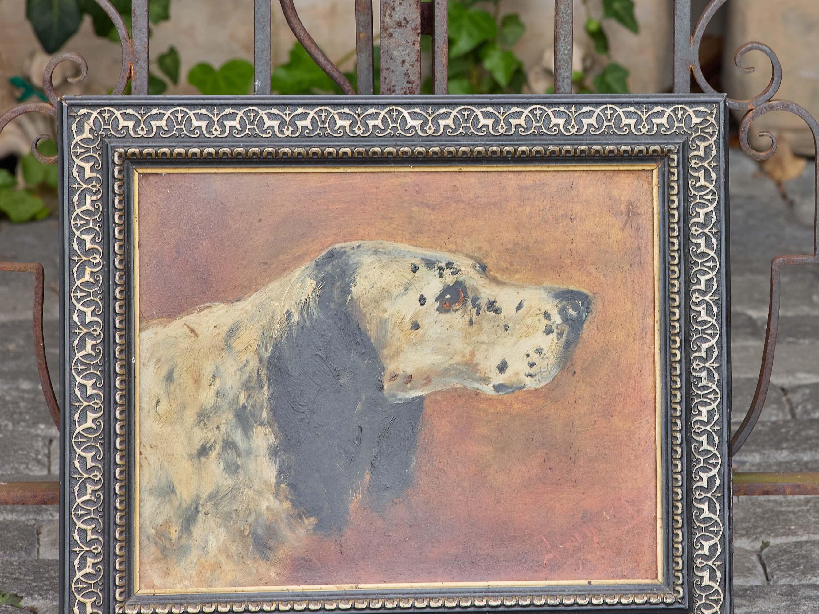 Huile sur carton Portrait d'un setter anglais dans un cadre sculpté, vers 1920 Bon état - En vente à Atlanta, GA