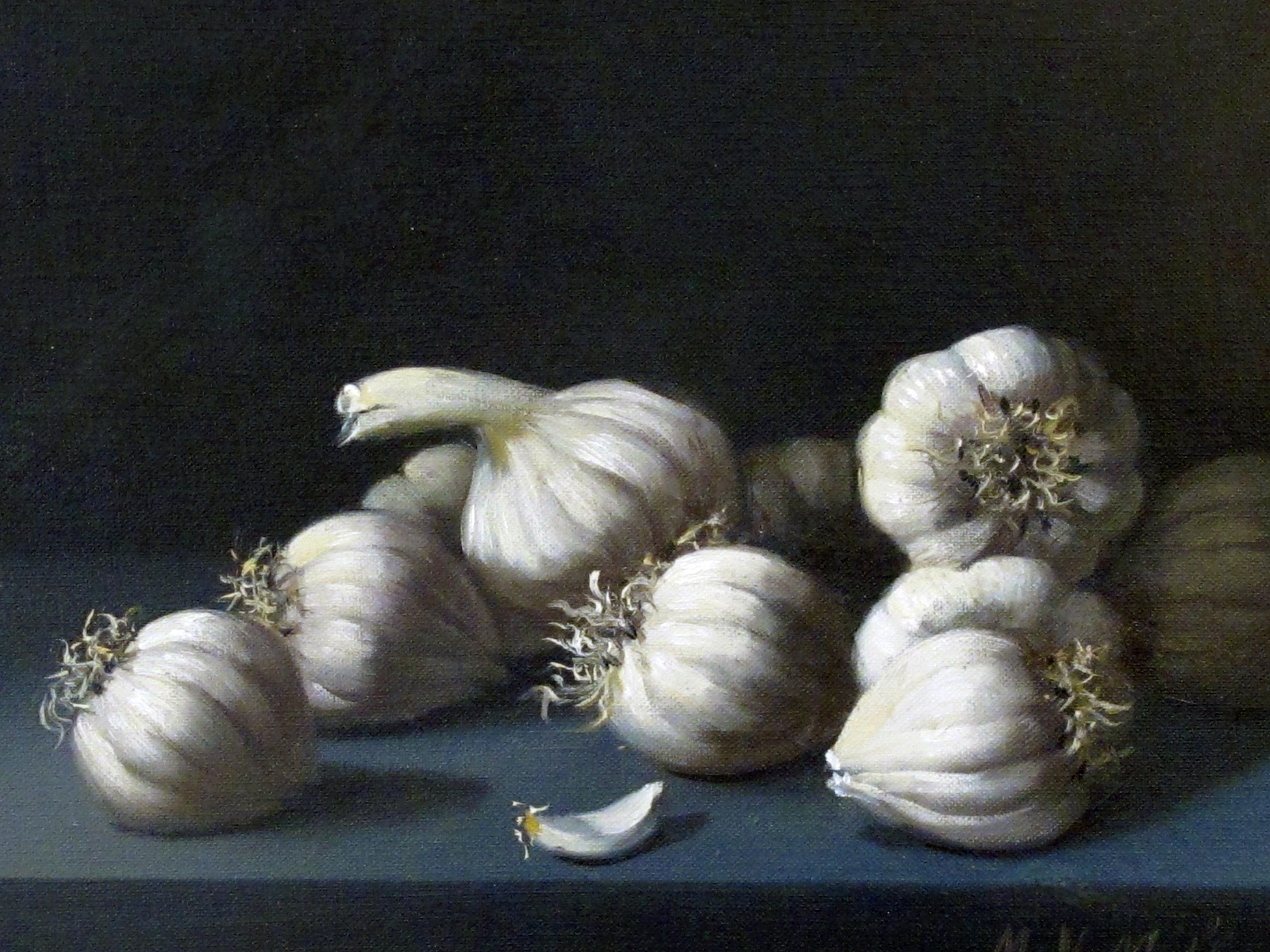 Oil on canvas, a finely rendered pair of still life paintings depicting onions and garlic, signed 'M V Millan' (Spain 1923-1984), each with luminous colors and light highlighting the natural beauty of the onions and garlic; Manuel Ventura Millan
