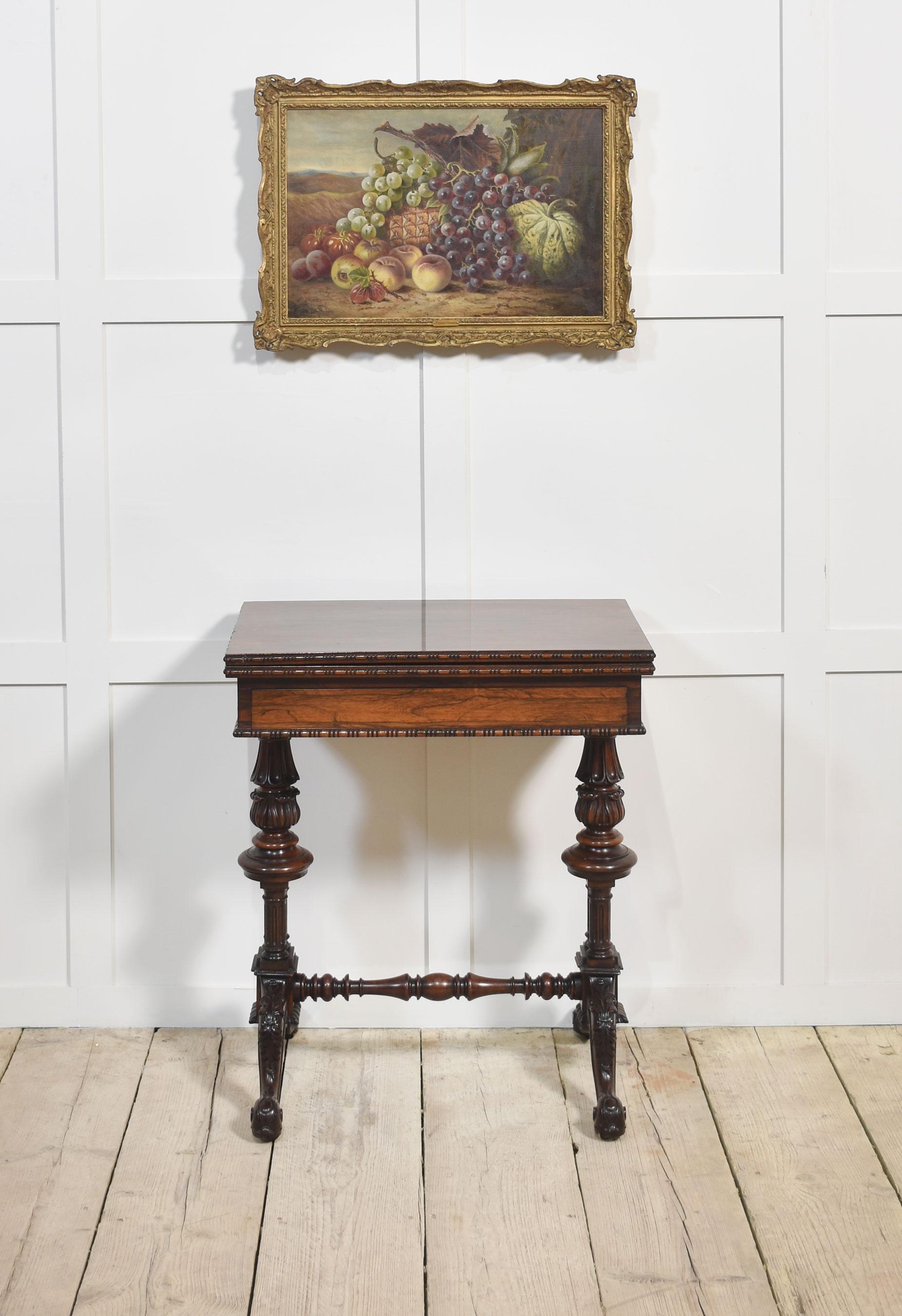 Óleo sobre lienzo con marco dorado, bodegón de frutas, firmado Thomas Hooper.
Dimensiones
Altura 18 pulgadas
Anchura 25 Pulgadas
Profundidad 2 Pulgadas