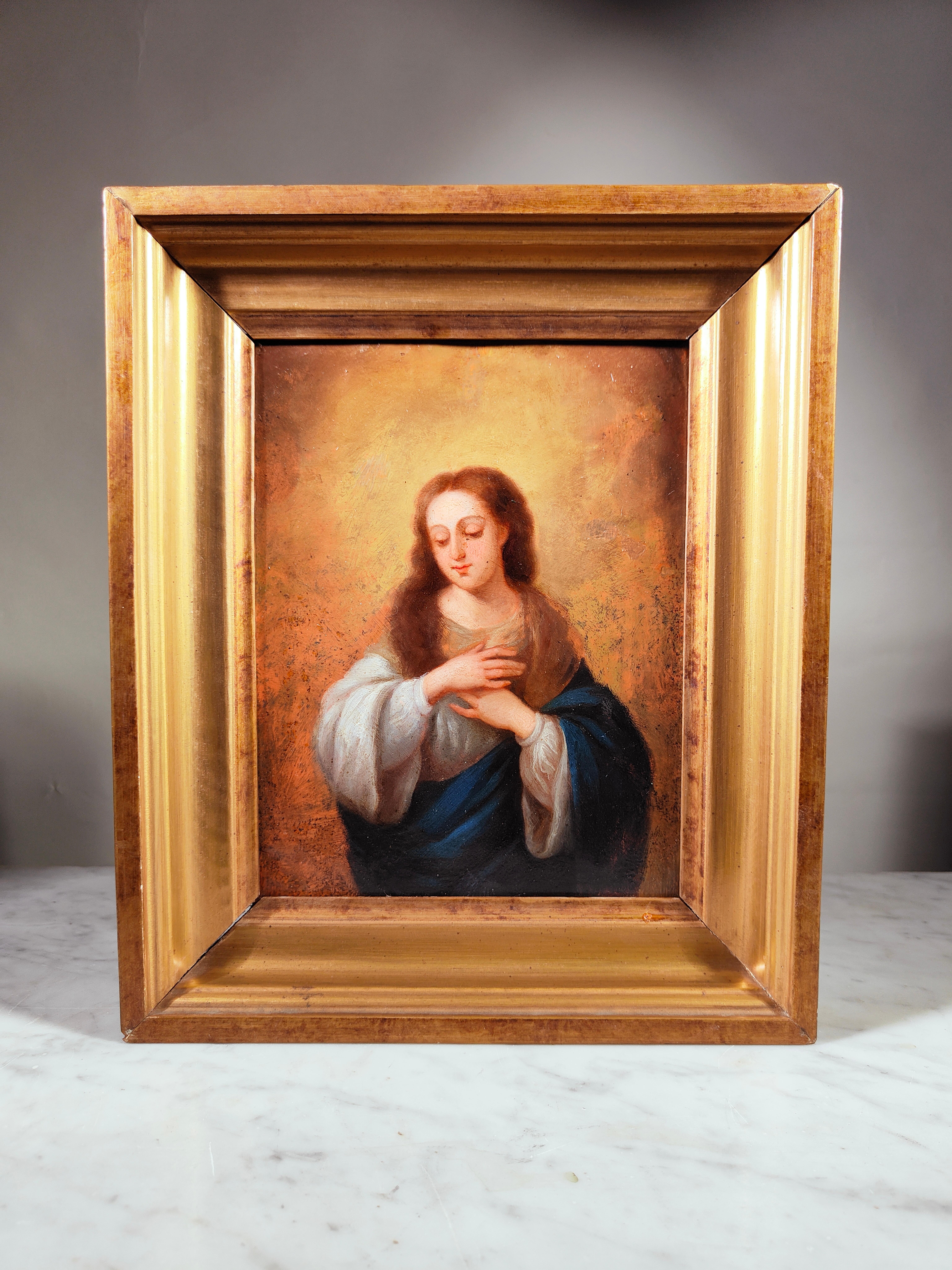 Oil On Copper, 17th Century
ELEGANT OIL ON COPPER REPRESENTING THE VIRGIN MARY SPANISH SCHOOL OF THE 17TH CENTURY VERY WELL PRESERVED CONDITION GILT WOOD FRAME MEASURES: 32X27 CM AND 24X18 CM