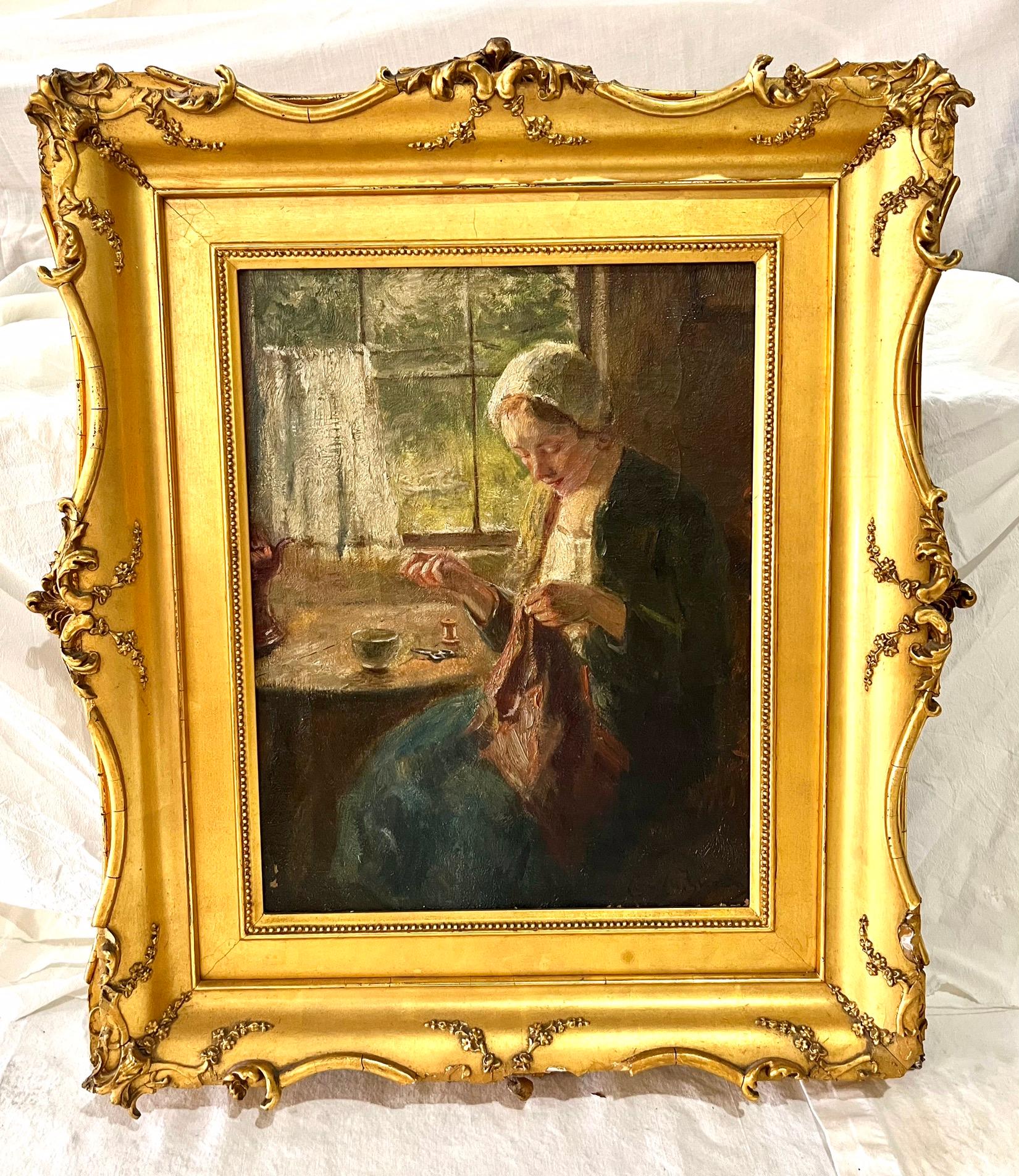 Peinture à l'huile sur CIRCA, vers 1920-30, personnage féminin en train de coudre en vente 1