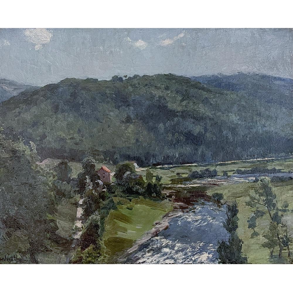 La peinture à l'huile sur toile de Xavier Wurth (1869-1933) est un splendide paysage panoramique de l'artiste qui était aimé dans sa région natale de Liège. Cette composition particulière montre des couches distinctes du ciel sur les montagnes