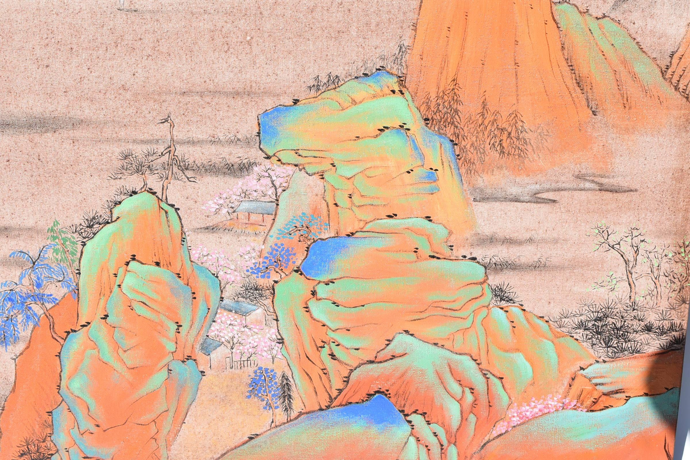 Ein schönes, handgemaltes Ölgemälde auf Leinwand, das eine Flussszene im Frühling darstellt. Der Hintergrund ist wunderschön rot, die Bergfelsen sind rostorangefarben. Die Strähnchen sind in Lapisblau und einem hellen Türkis gehalten. Das Gemälde