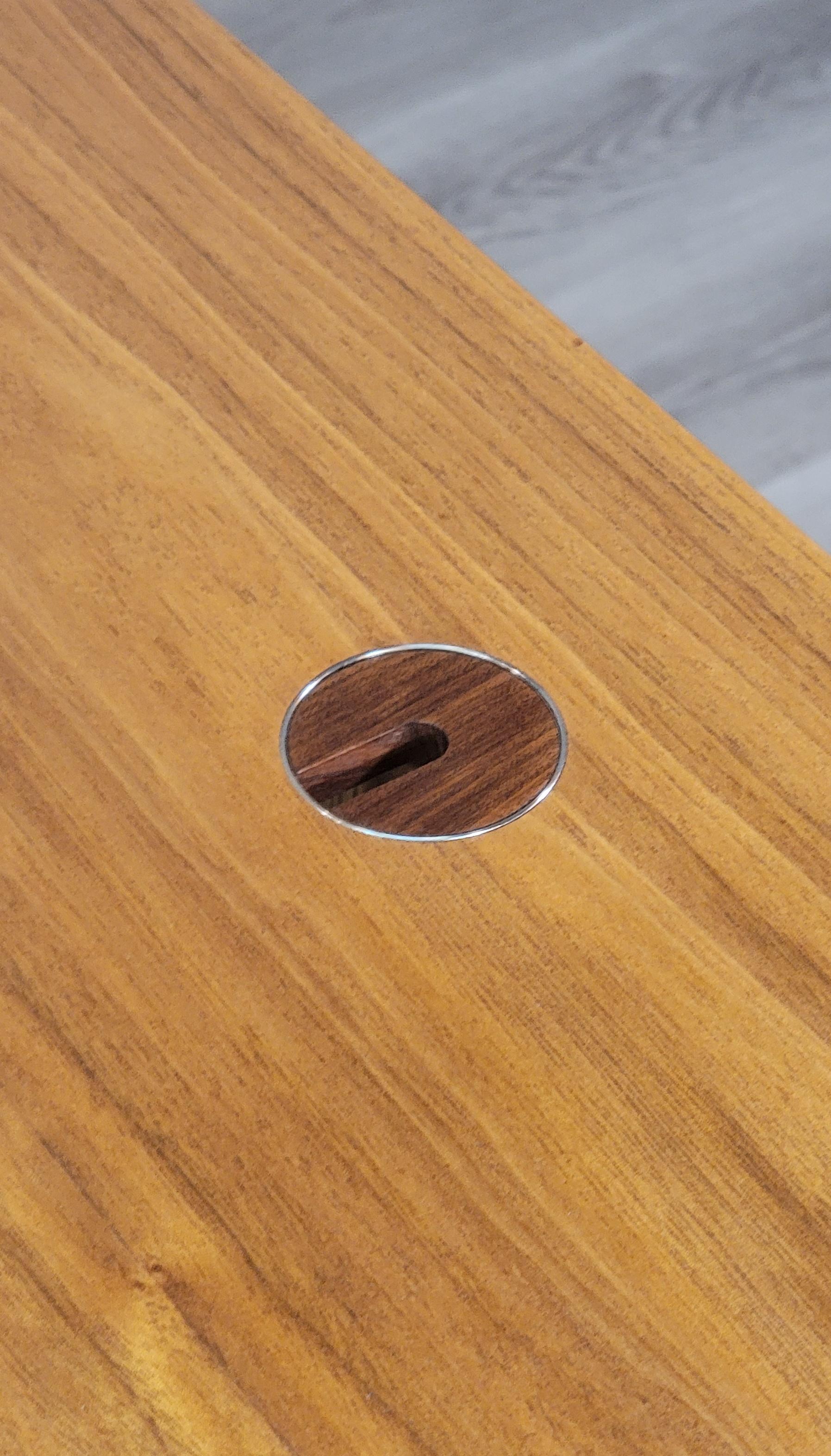Oiled Walnut and Steel AK 1340 Executive Desk by Nissen & Gehl MDD In Good Condition In Miami, FL