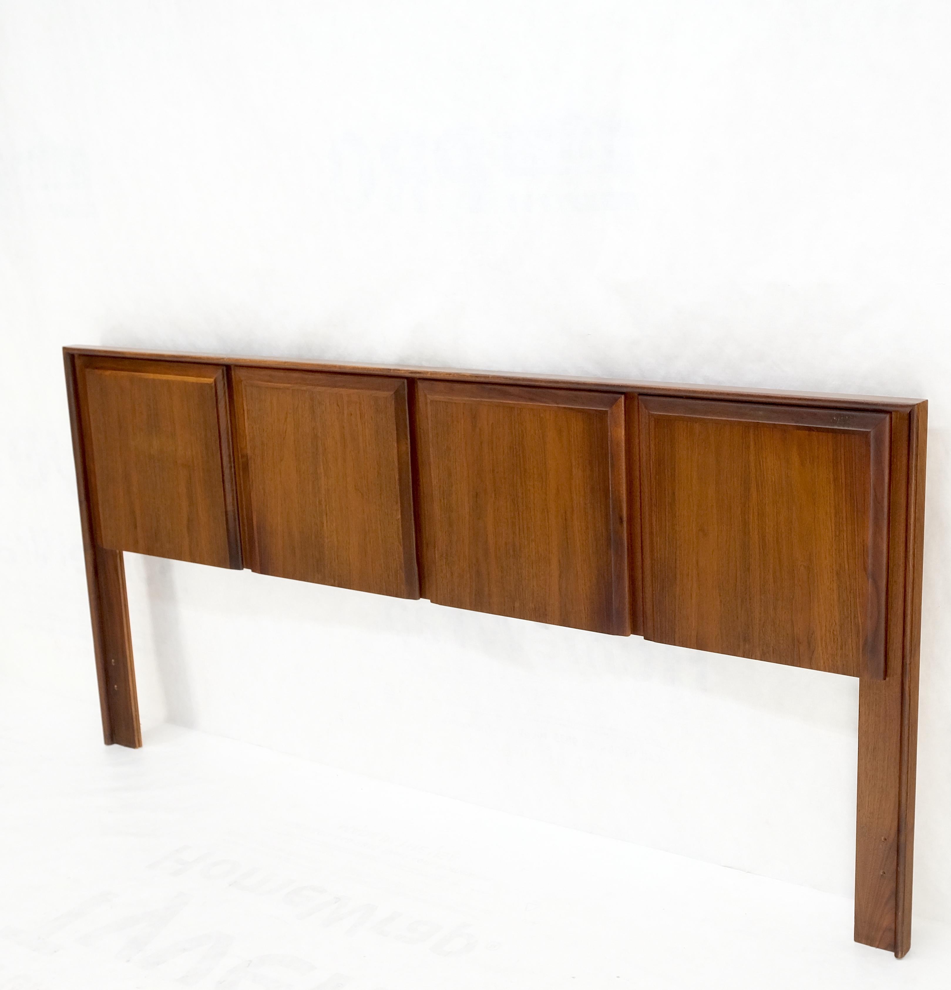 Oiled Walnut Danish Mid-Century Modern Raised Panel King Size Headboard Bed MINT For Sale 6