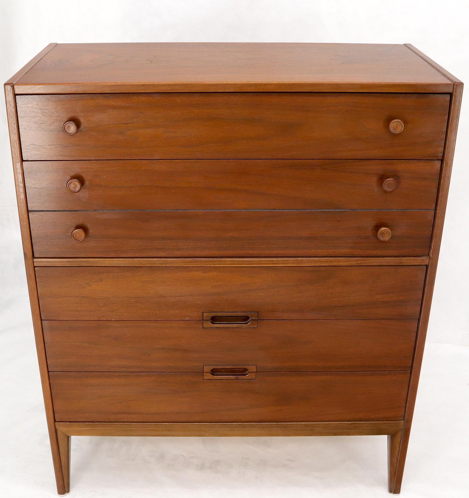 Oiled Walnut Mid-Century Modern Five Drawers Dresser Cabinet 8