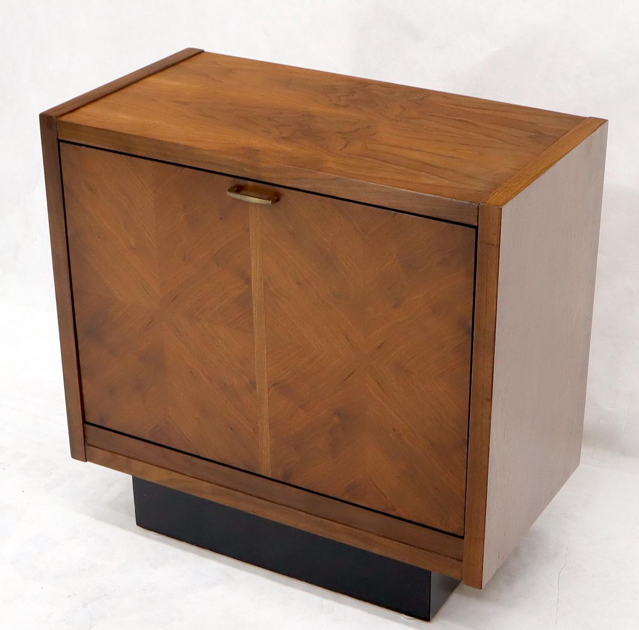 record end table