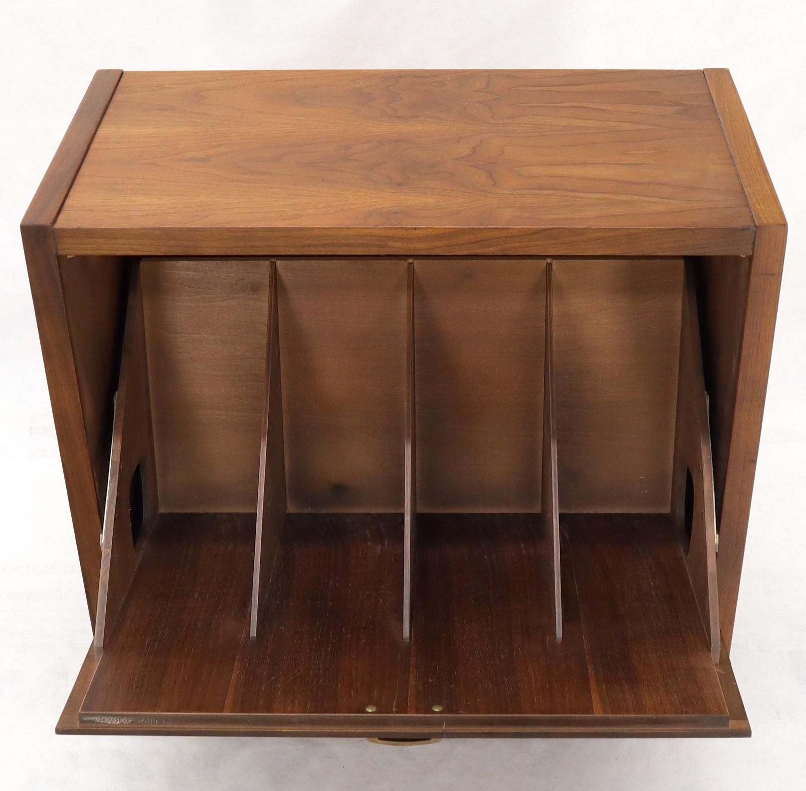 Oiled Walnut Tilt Front Door End Side Table Record Cabinet In Good Condition In Rockaway, NJ