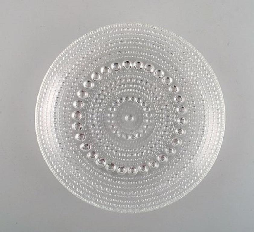 Oiva Toikka für Arabien. Fünf Kastehelmi-Teller aus klarem Kunstglas. Finnisches Design, 1970er Jahre.
Maße: Durchmesser: 14 cm.
In ausgezeichnetem Zustand.
