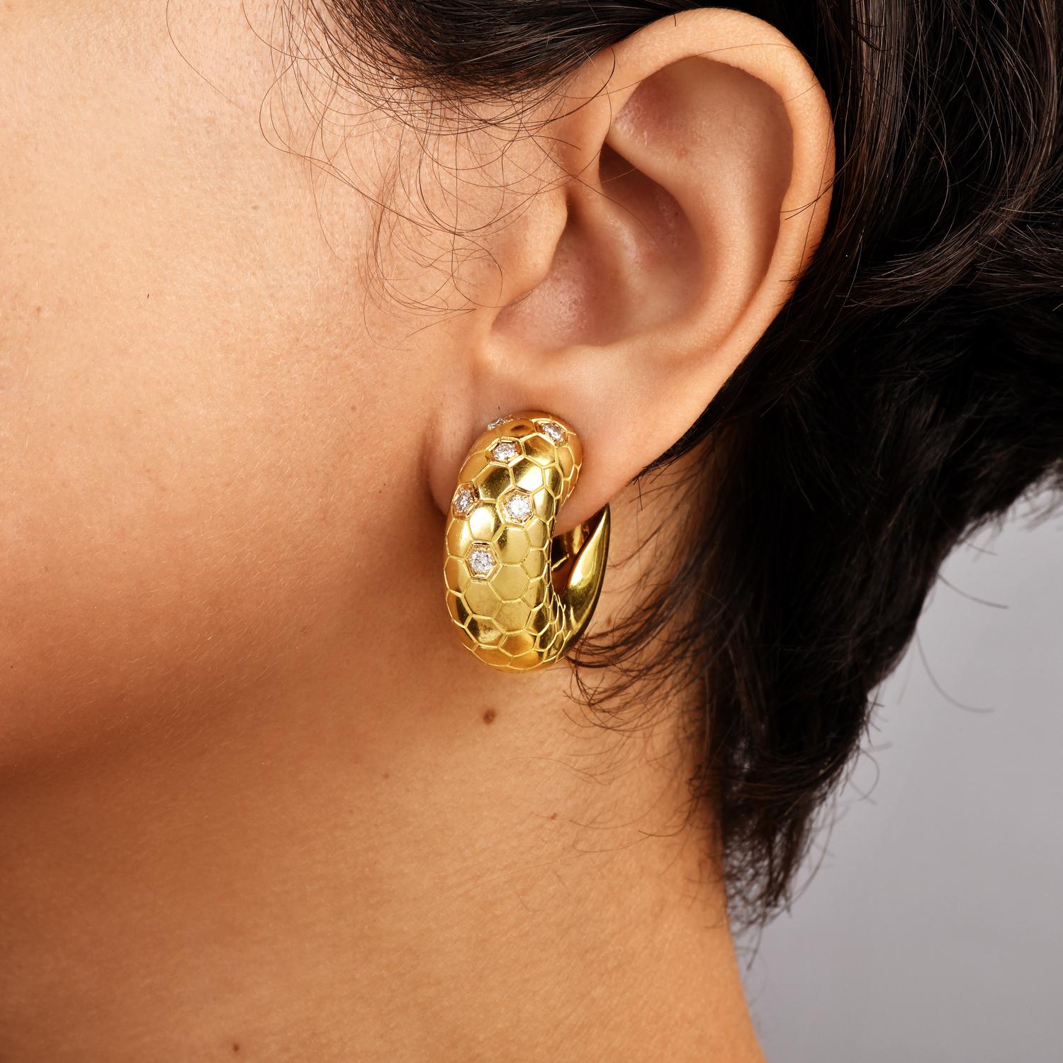 Modern O.J. Perrin Diamond 18k Yellow Gold Scales French Hoop Earrings For Sale