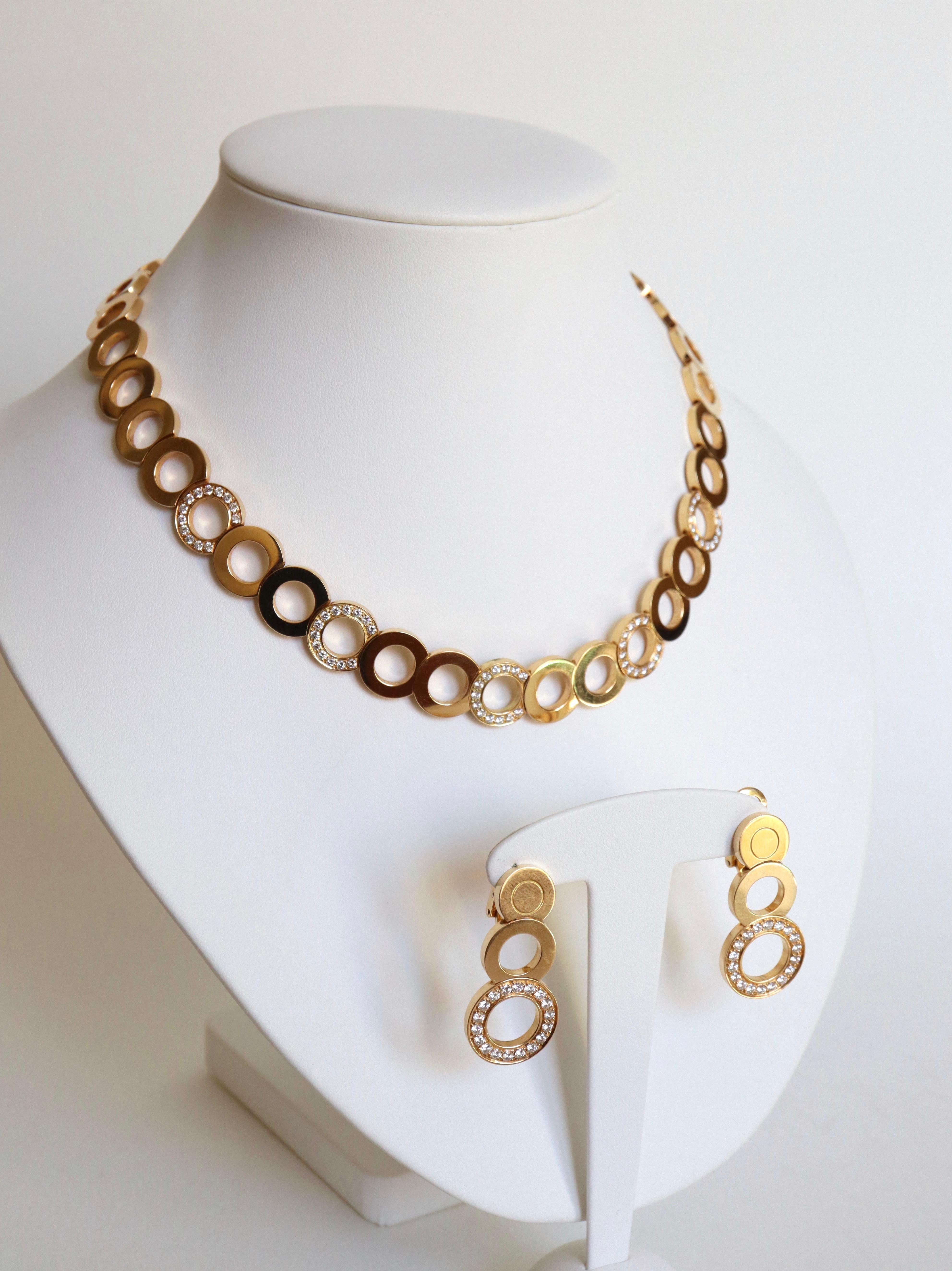 O.J. Perrin Set of a Necklace and Earrings in 18 Carat Gold and Diamonds For Sale 3