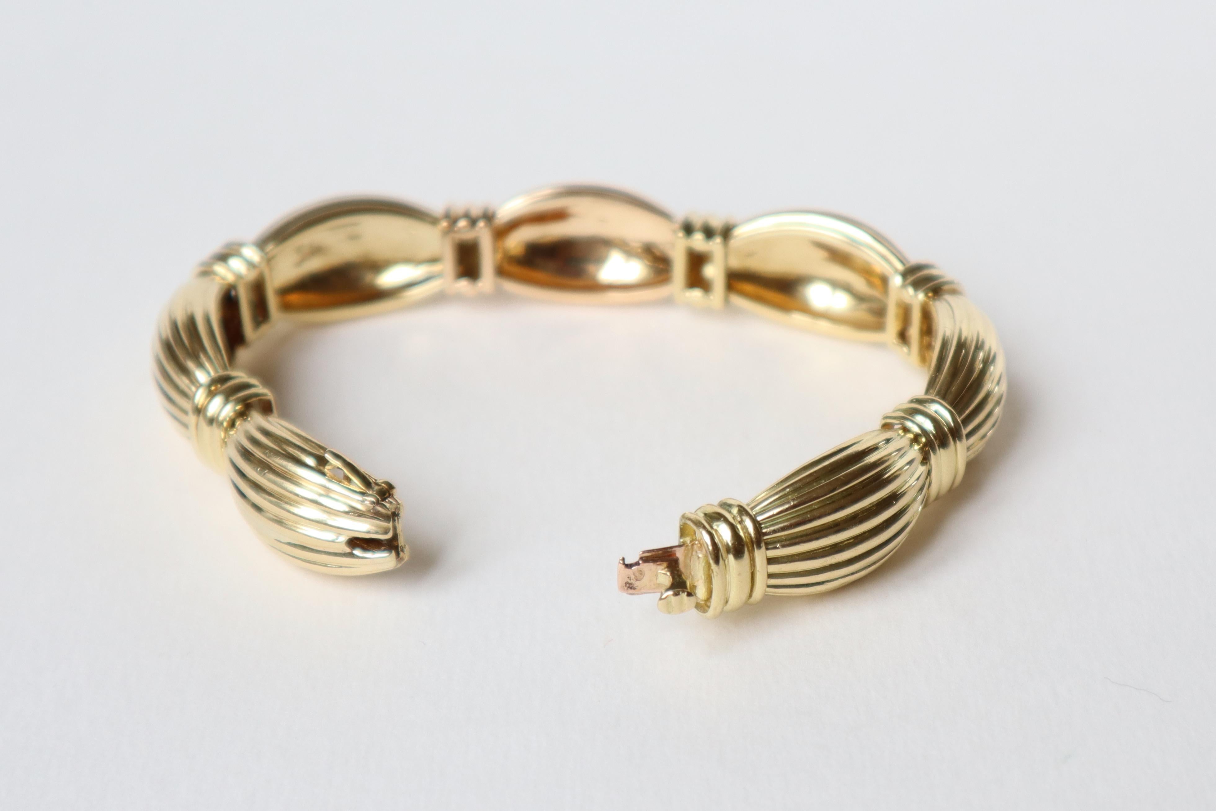 O.J. Perrin Vintage-Armband aus 18 Karat Gold im Angebot 6