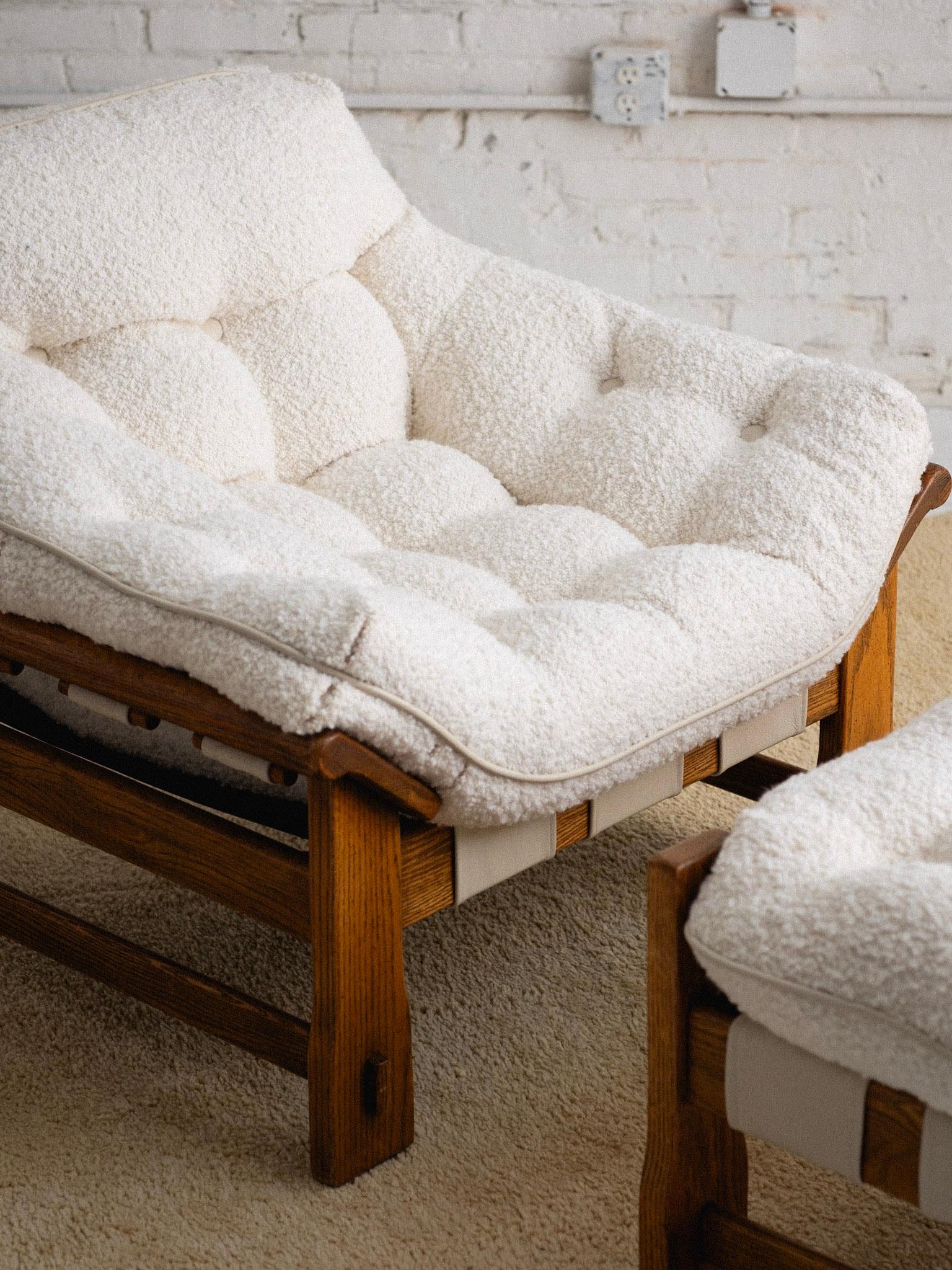 'Ojai' Oak Lounge Chair and Ottoman by Lawson-Fenning In Good Condition In Brooklyn, NY
