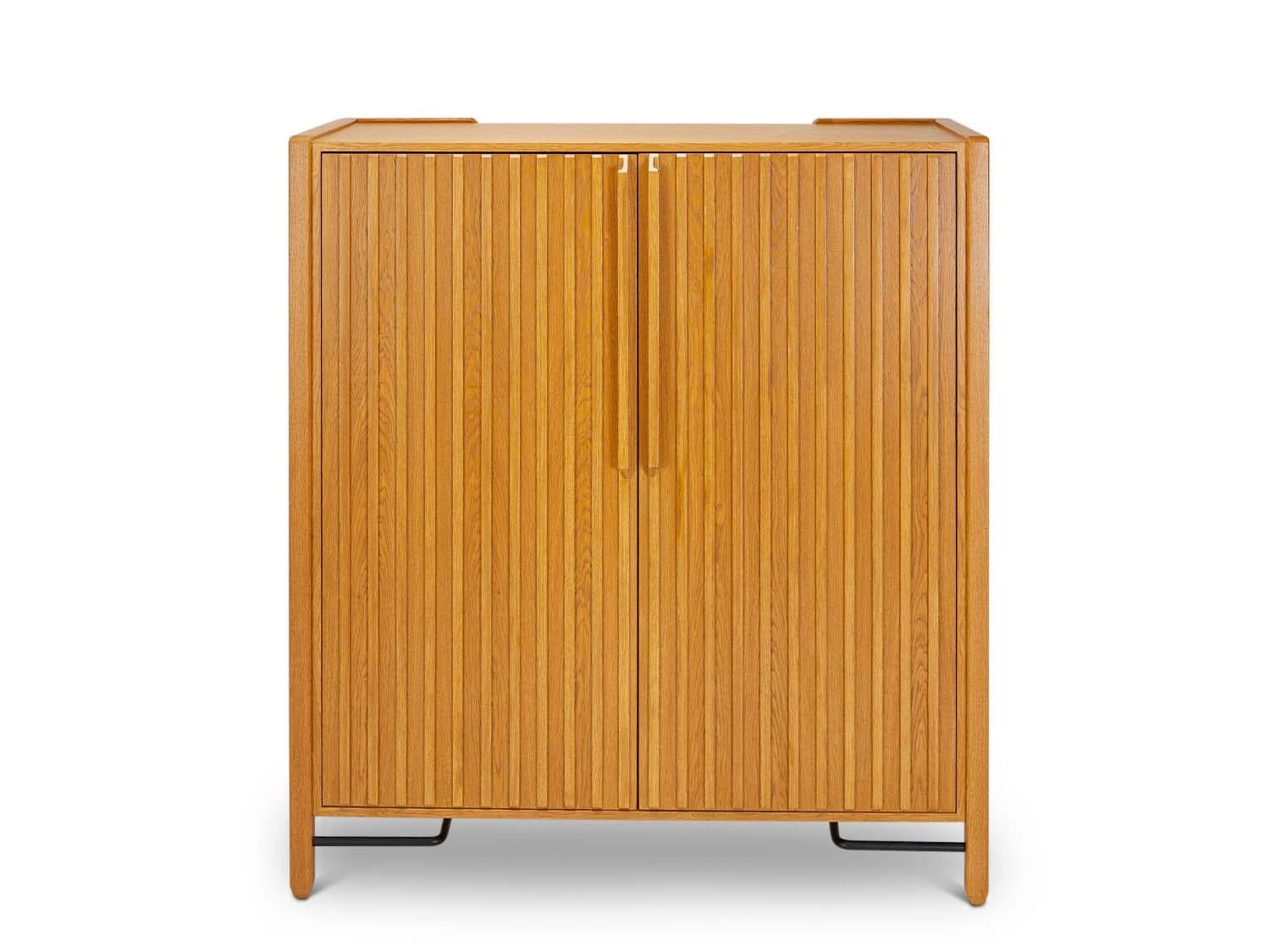 Mid-Century Modern Grand meuble de rangement Ojai de Lawson-Fenning en vente