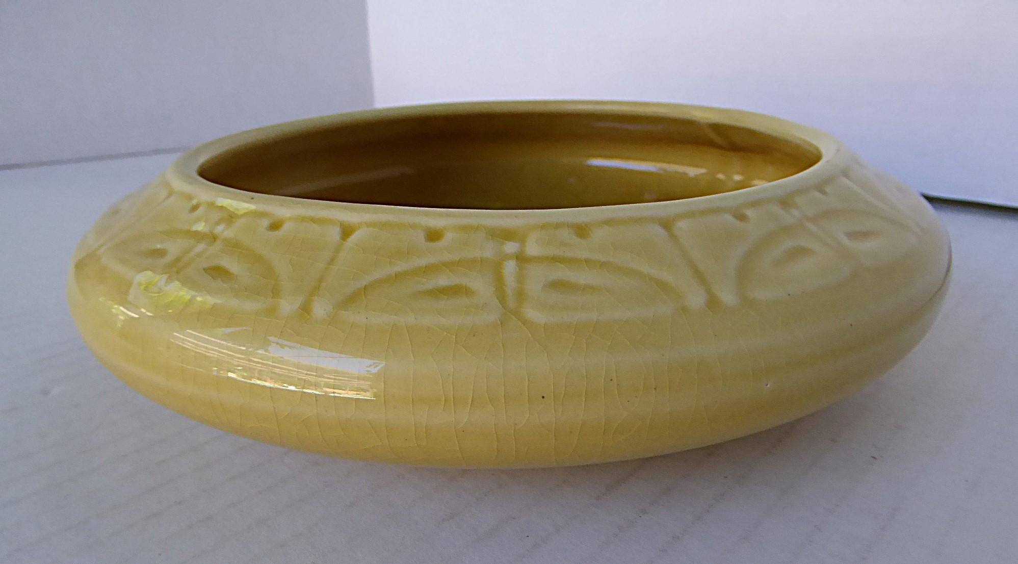 Art déco Art Deco Red Wing Art Pottery Ceramic Bowl / CachePot Model #176 circa 1930 en vente