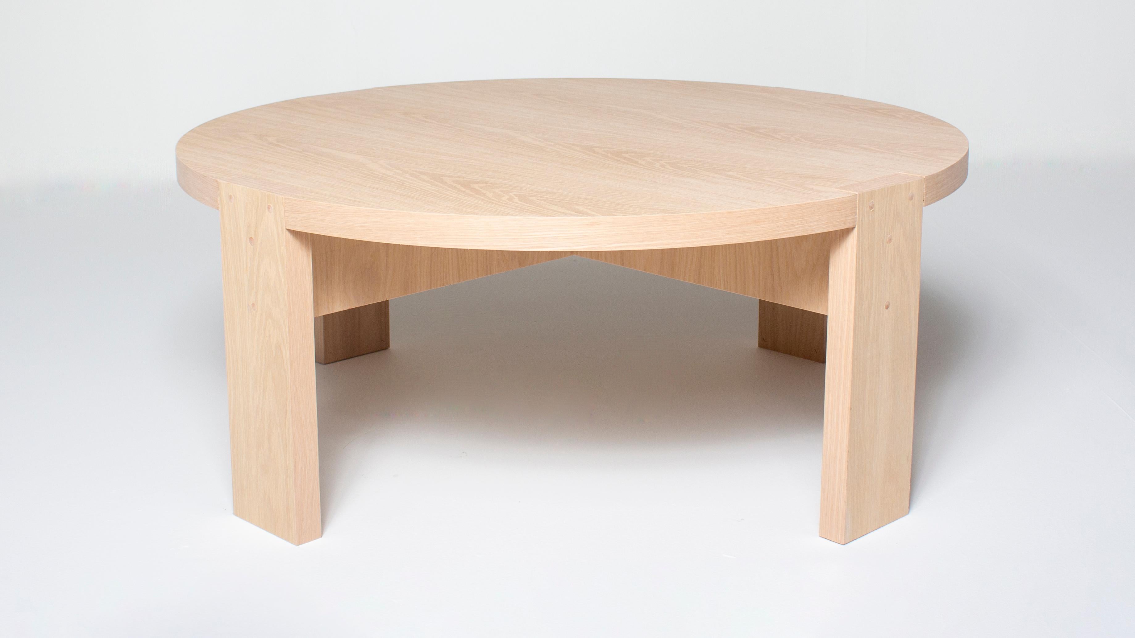 Compensato Tavolino da caffè di ispirazione giapponese Okaa-San di Tronk Design in vendita