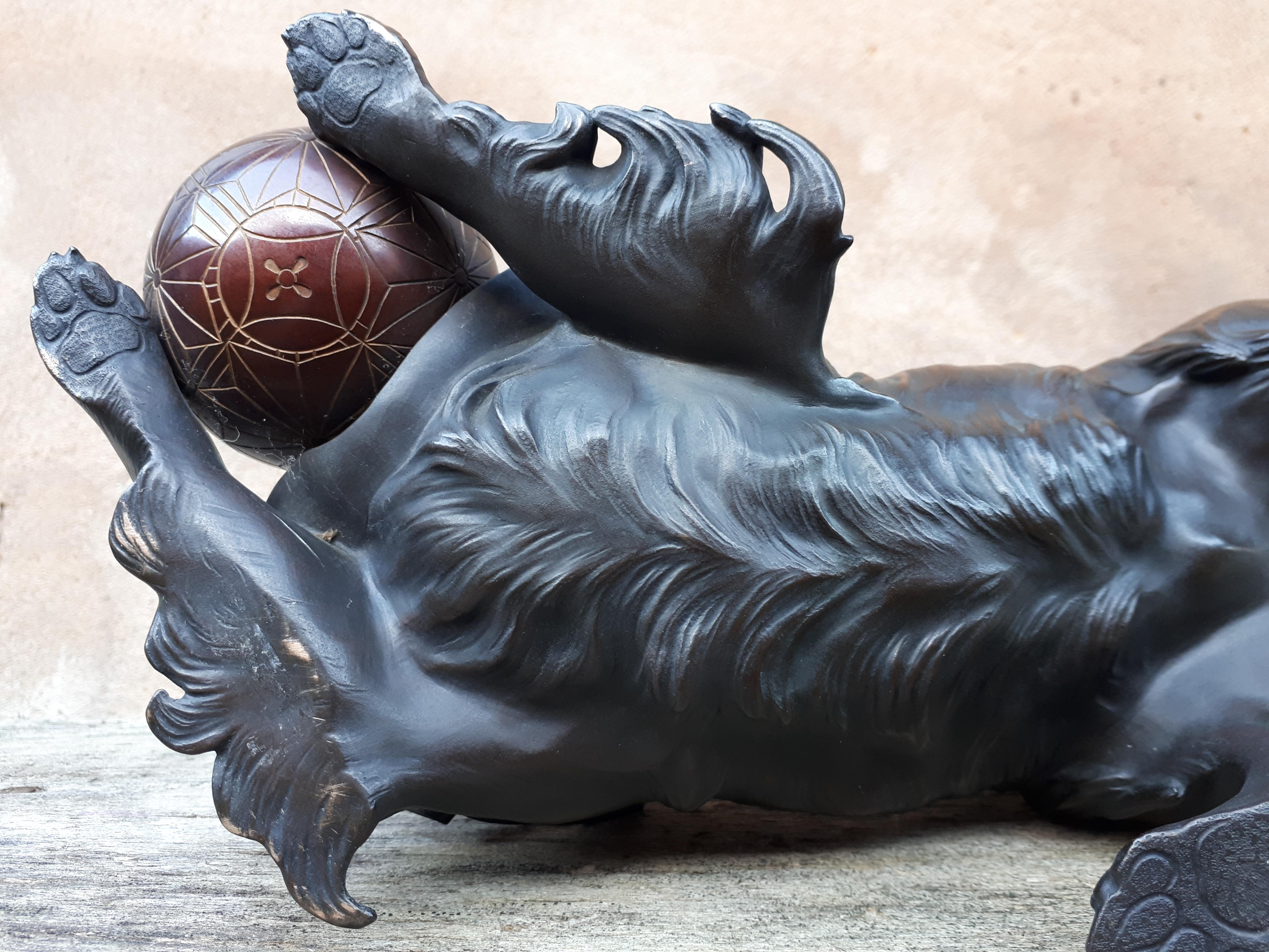 Okimono - Bronze Sculpture of a chinese / japanese puppy, Japan Meiji Era For Sale 7