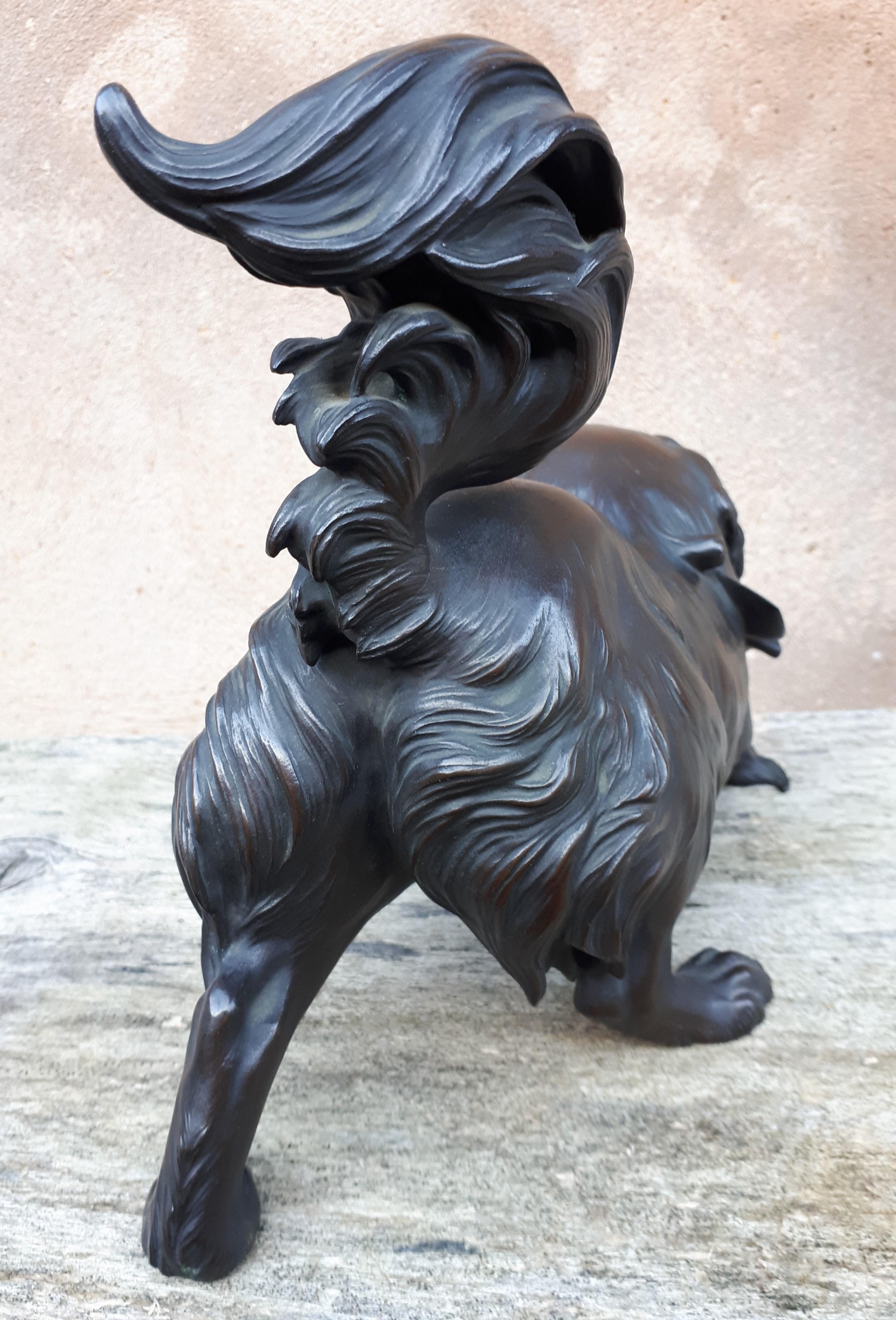 Okimono - Bronze Sculpture of a chinese / japanese puppy, Japan Meiji Era For Sale 1