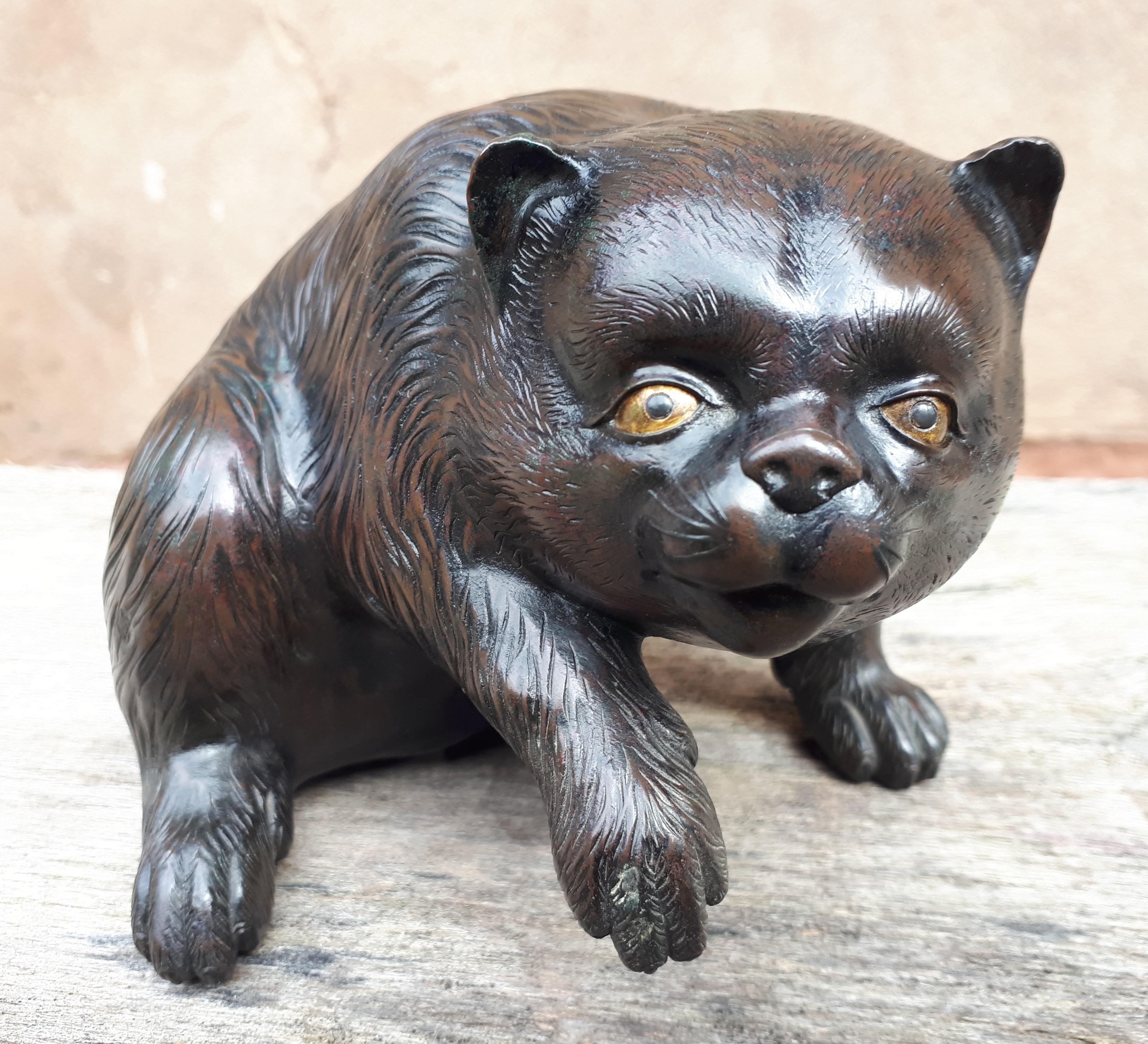 Japanese Okimono - Bronze sculpture of a puppy, by Munechika, Japan Meiji Era For Sale
